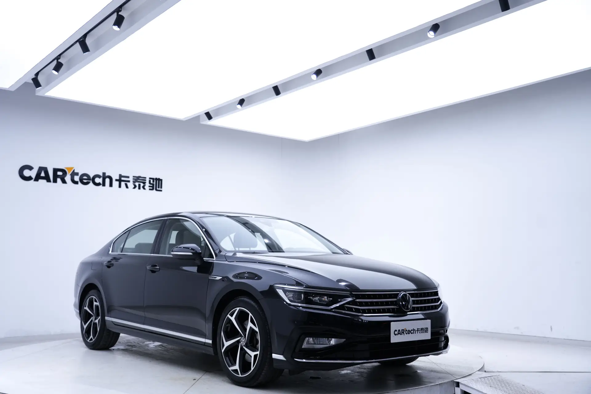 Volkswagen Magotan, 2023 2