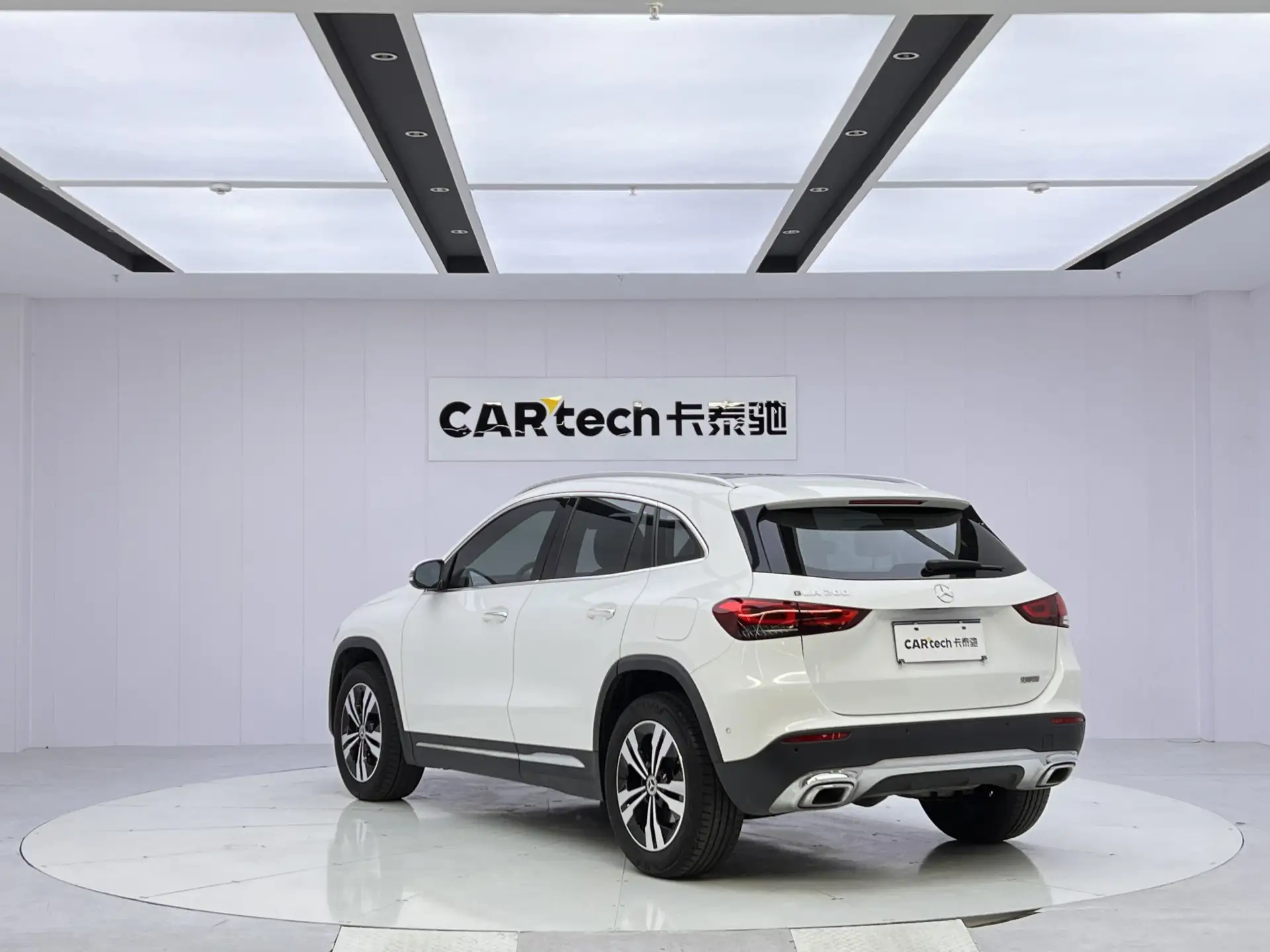 Mercedes-Benz GLA 200, 2021 6