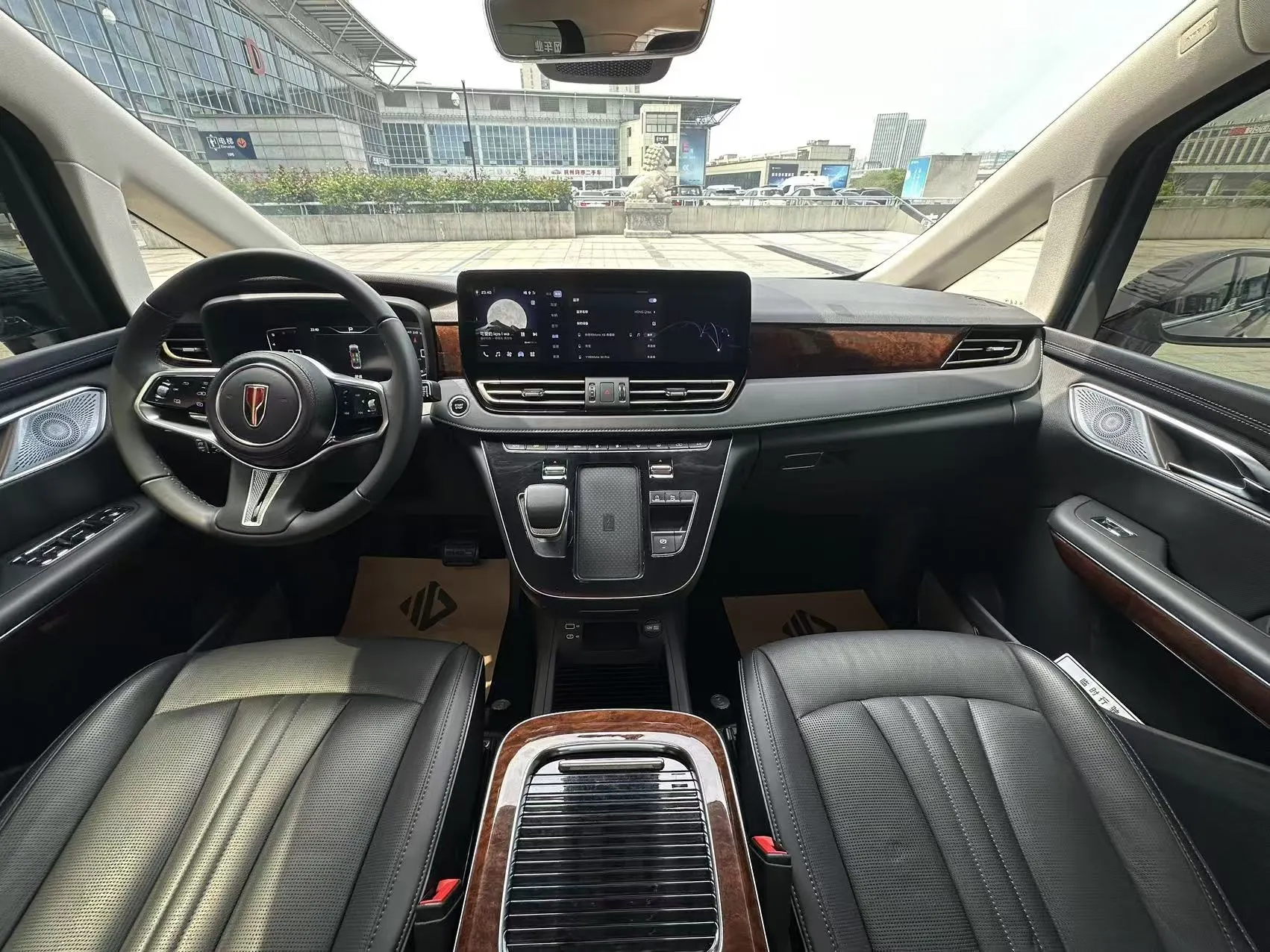 Hongqi HQ9, 2024 7