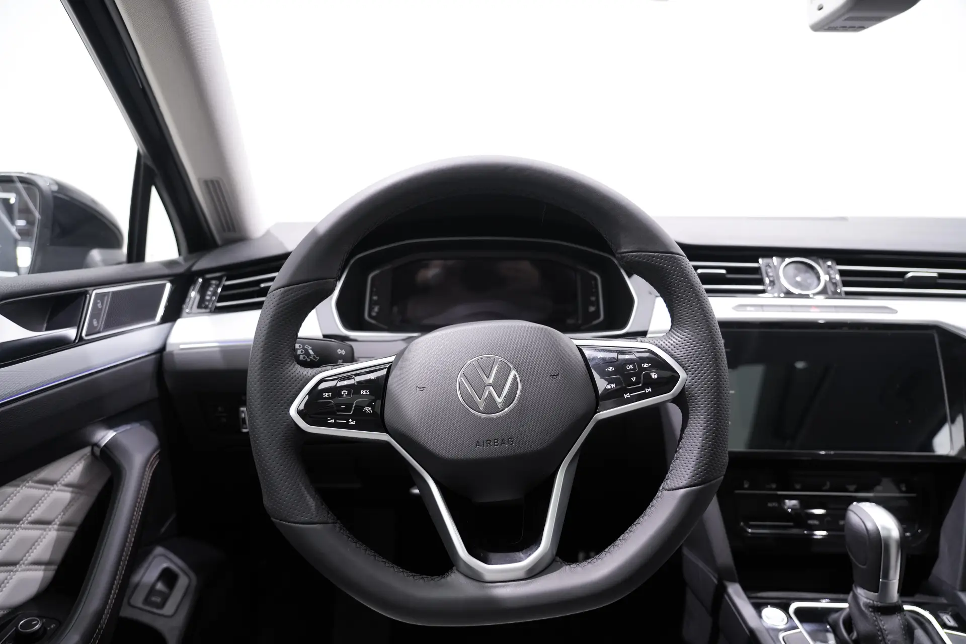 Volkswagen Magotan, 2023 17