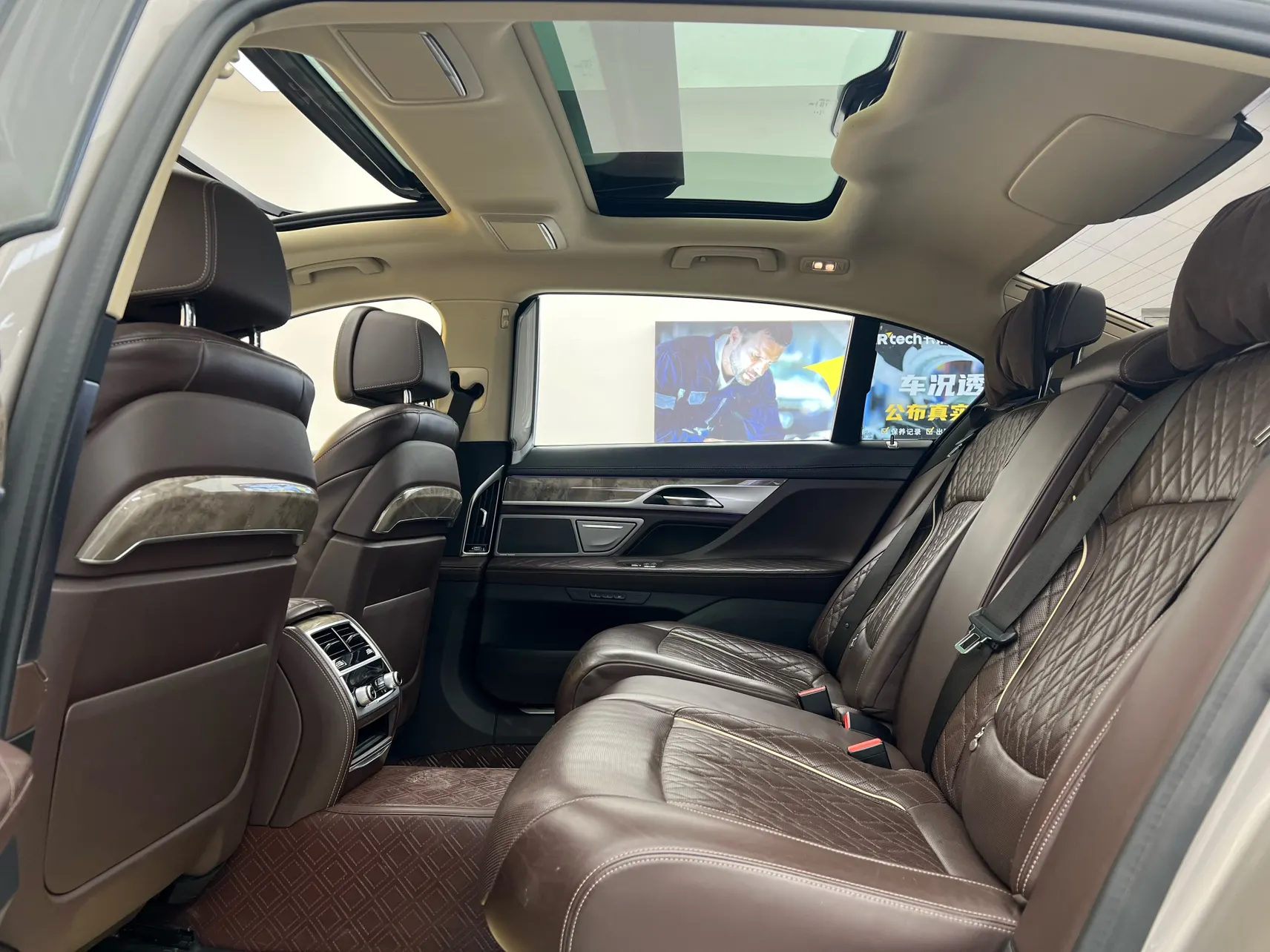 BMW 740Li, 2020 28