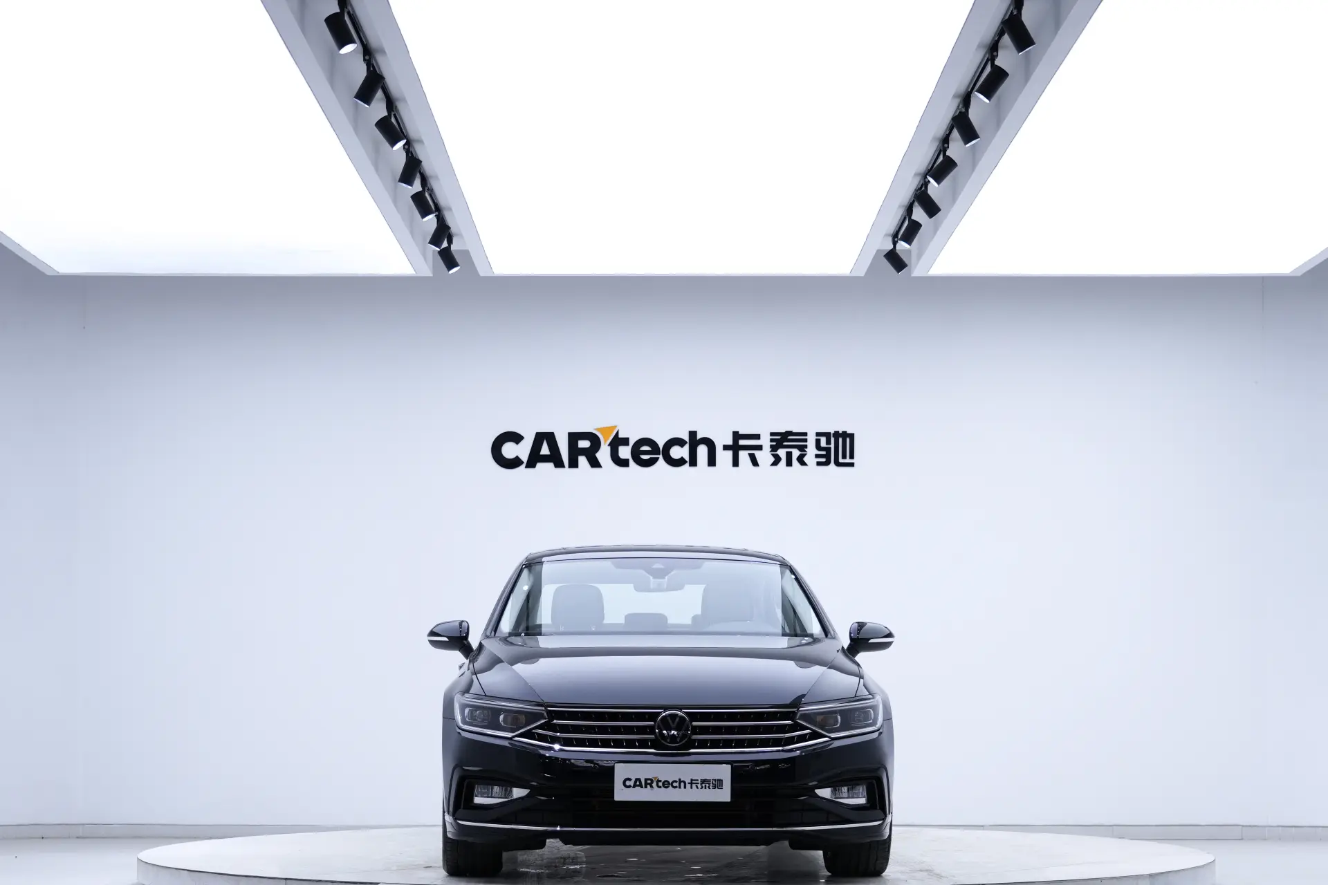 Volkswagen Magotan, 2023 3