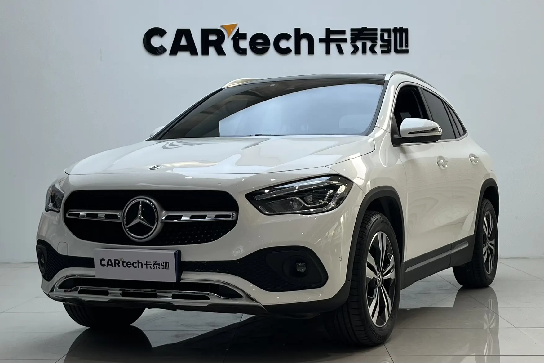 Mercedes-Benz GLA 220