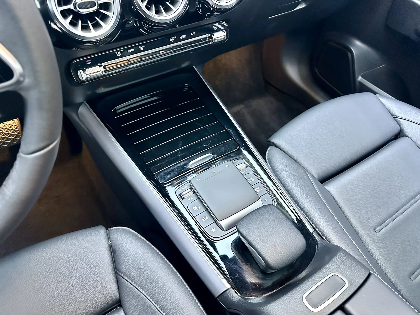 Mercedes-Benz GLA 220, 2023 16