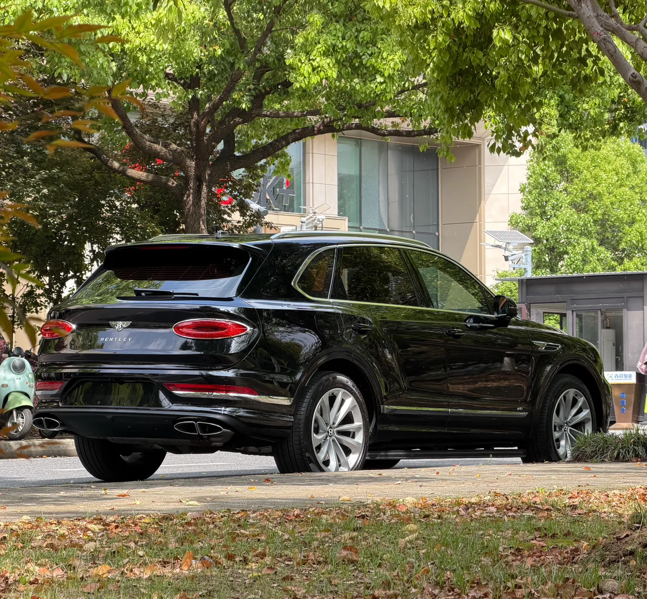 Bentley Bentayga, 2023 4