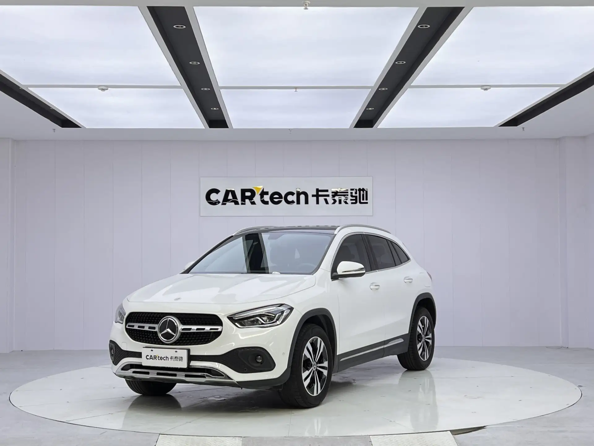 Mercedes-Benz GLA 200