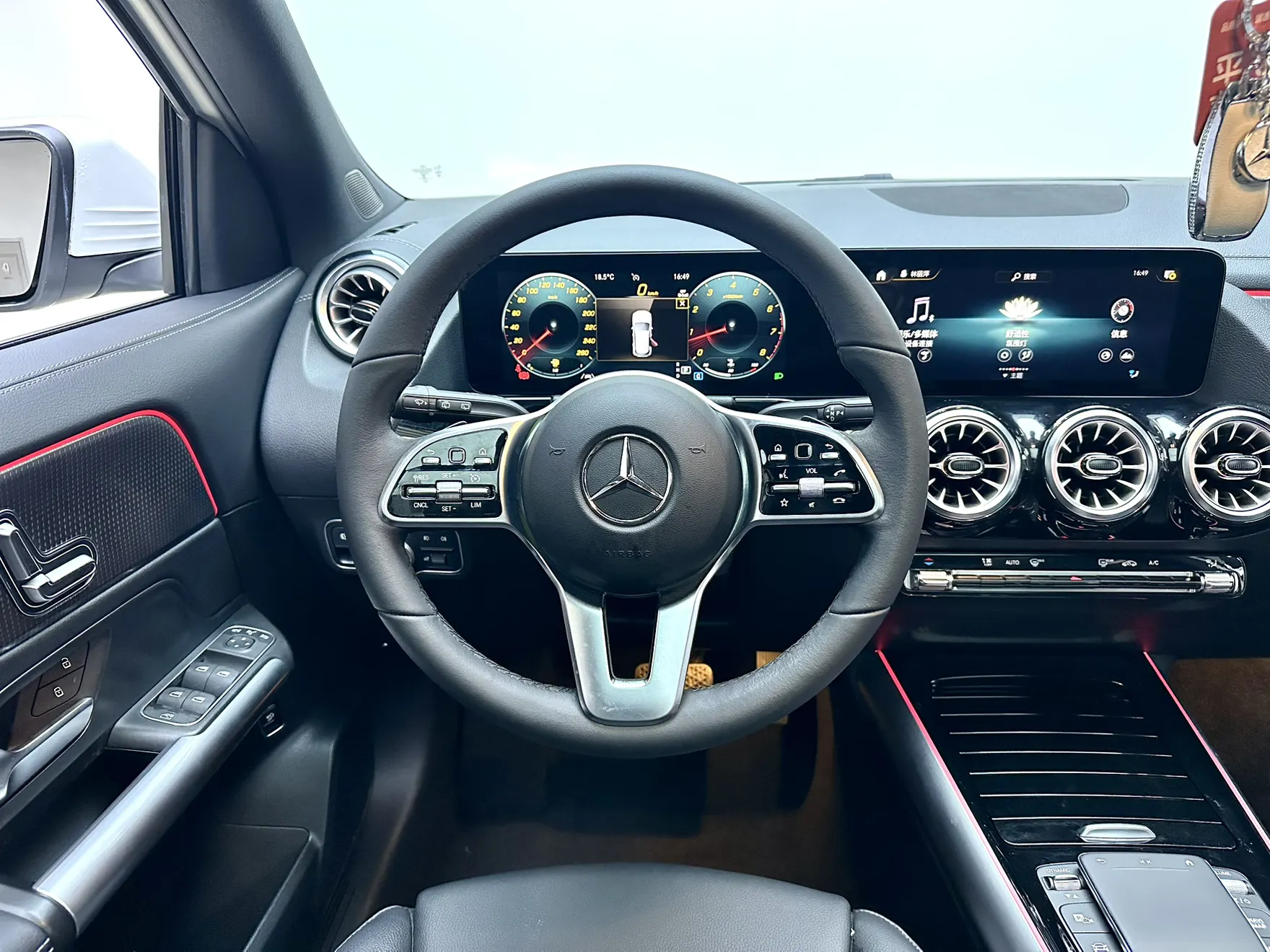 Mercedes-Benz GLA 220, 2023 17