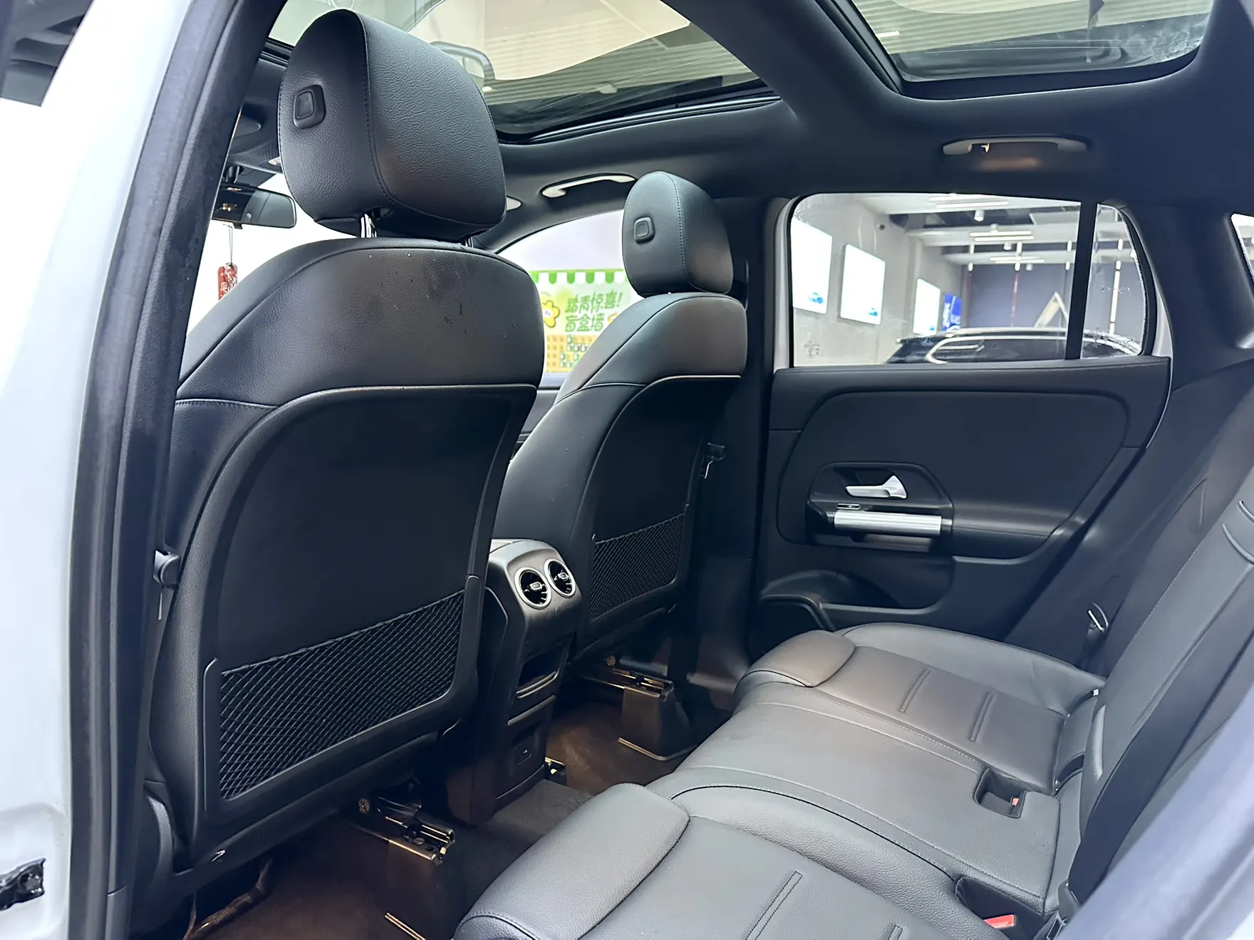 Mercedes-Benz GLA 220, 2023 15