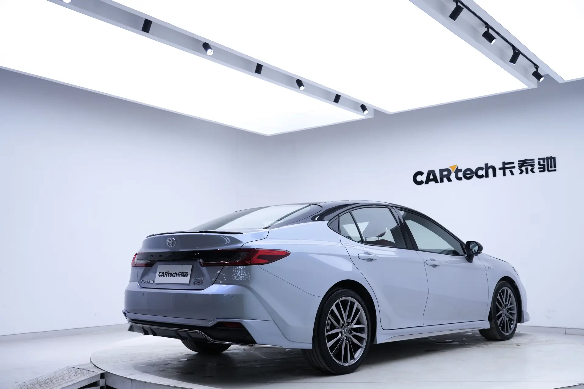 Toyota Camry, 2024 все фото