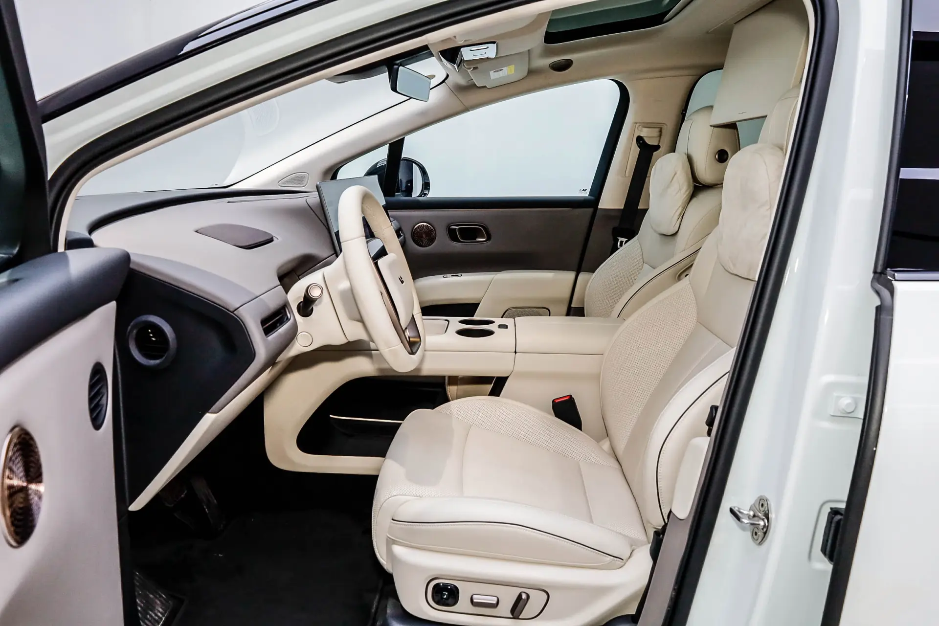 Li Auto i8, 2025 14