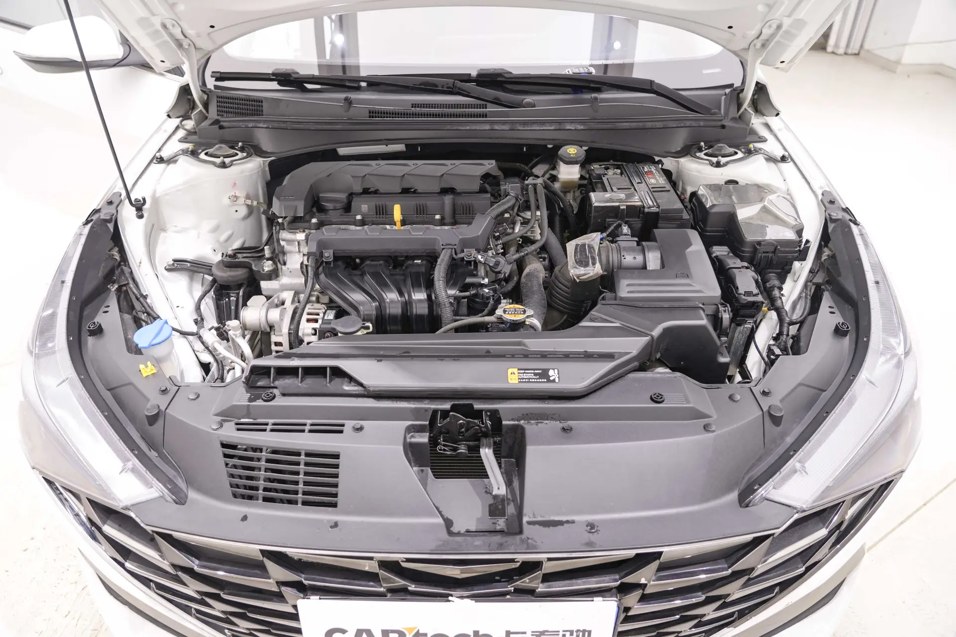 Hyundai Elantra, 2023 12