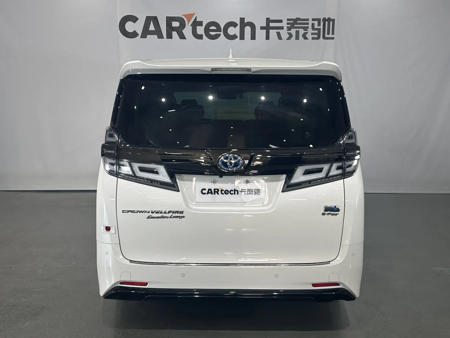 Toyota Alphard, 2023 4