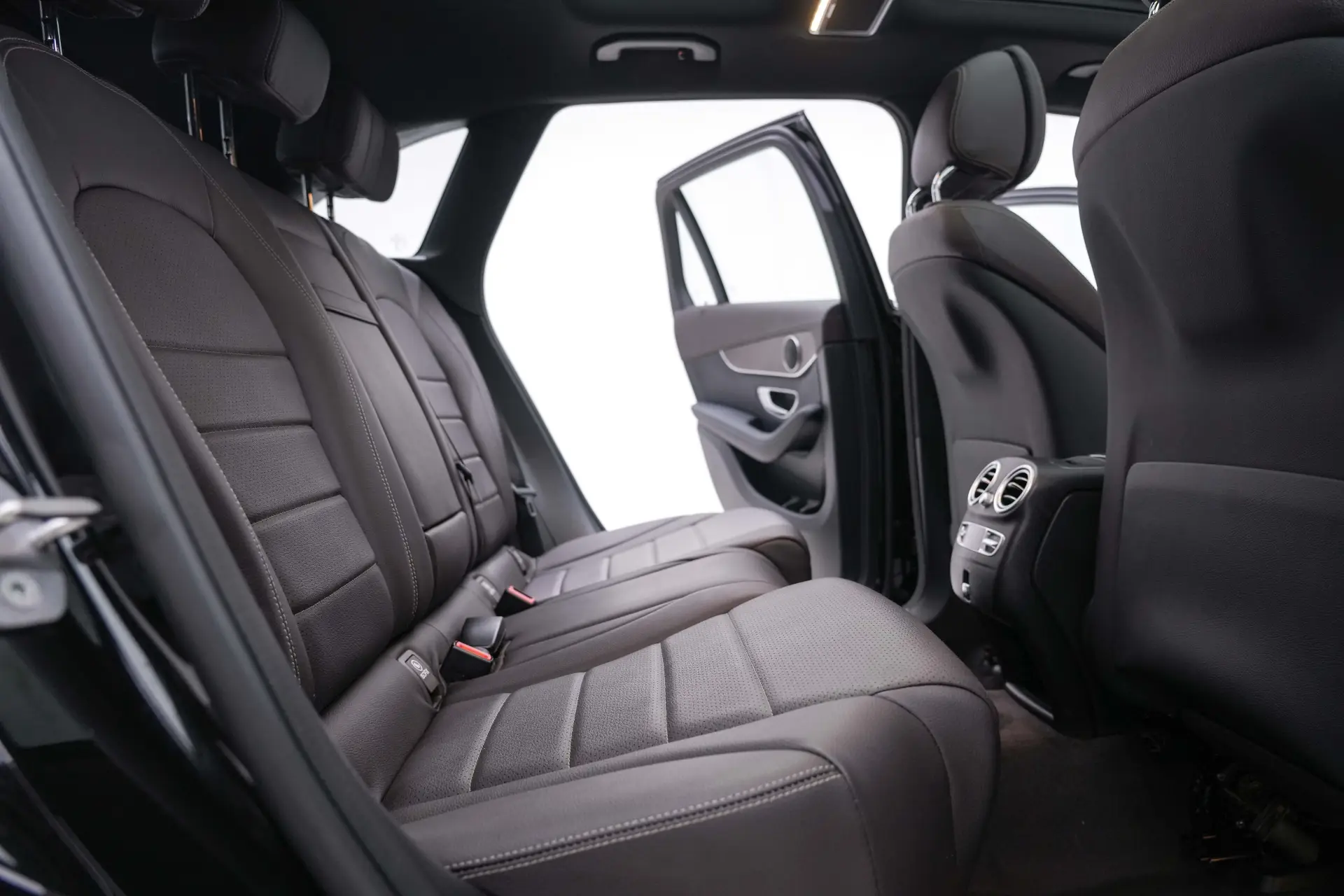 Mercedes-Benz GLC 260 L, 2022 28