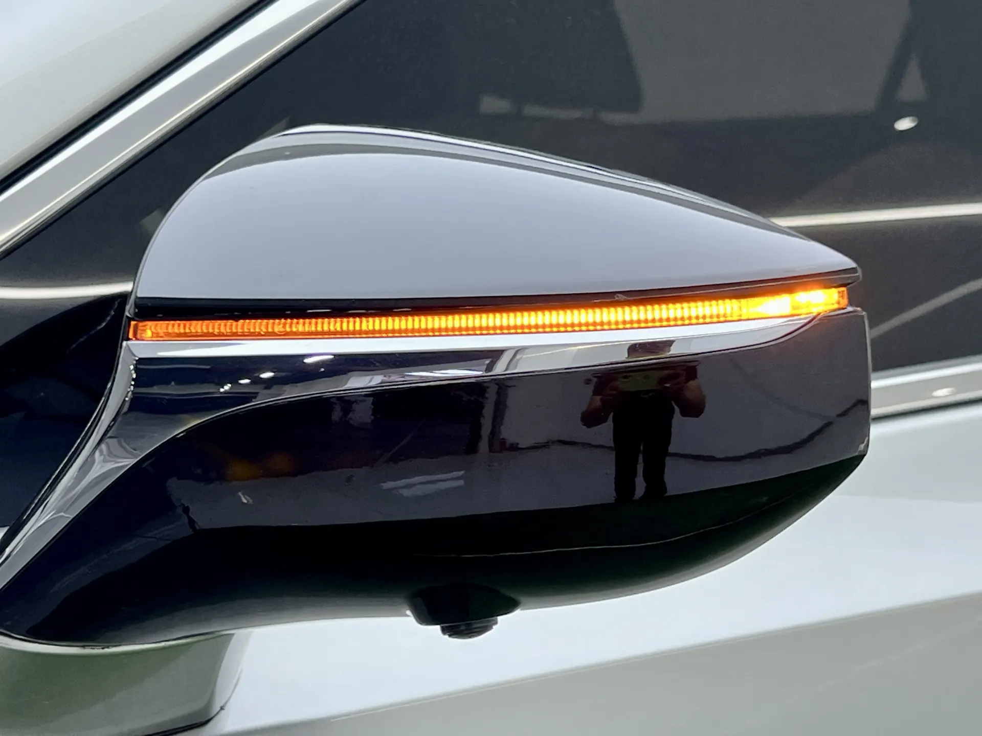 Lexus ES 200, 2021 11