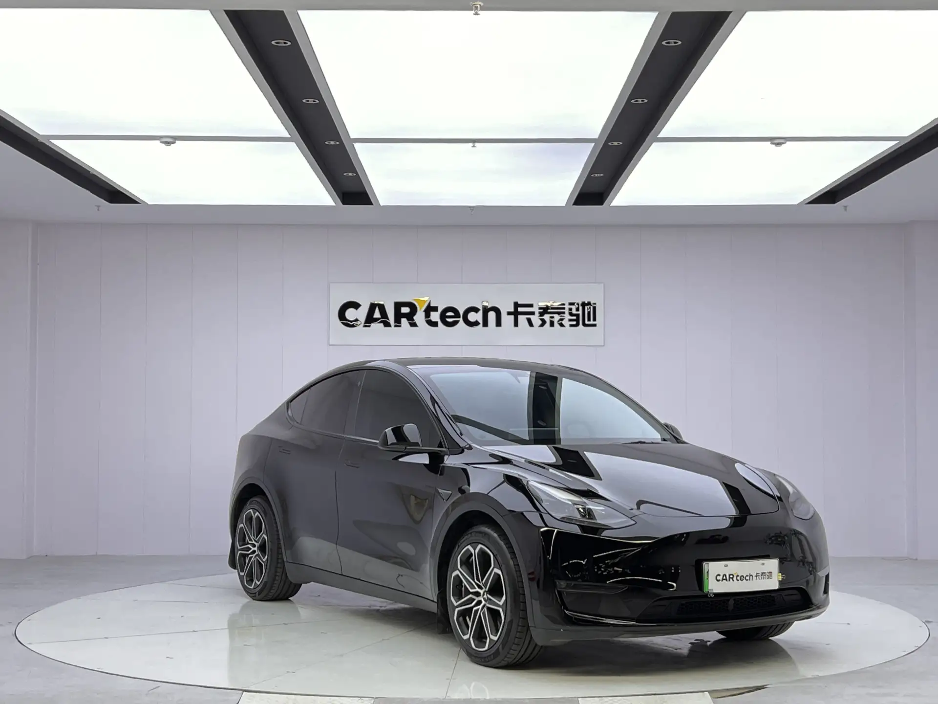 Tesla Model Y, 2022 2