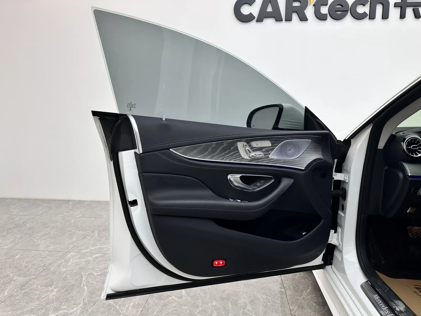 Mercedes-Benz CLS 300, 2021 16