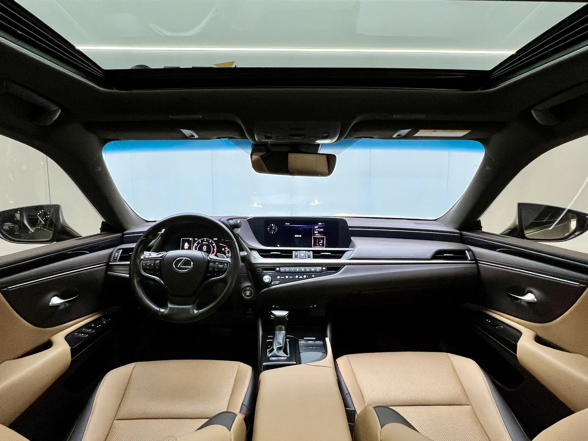 Lexus ES 200, 2021 25