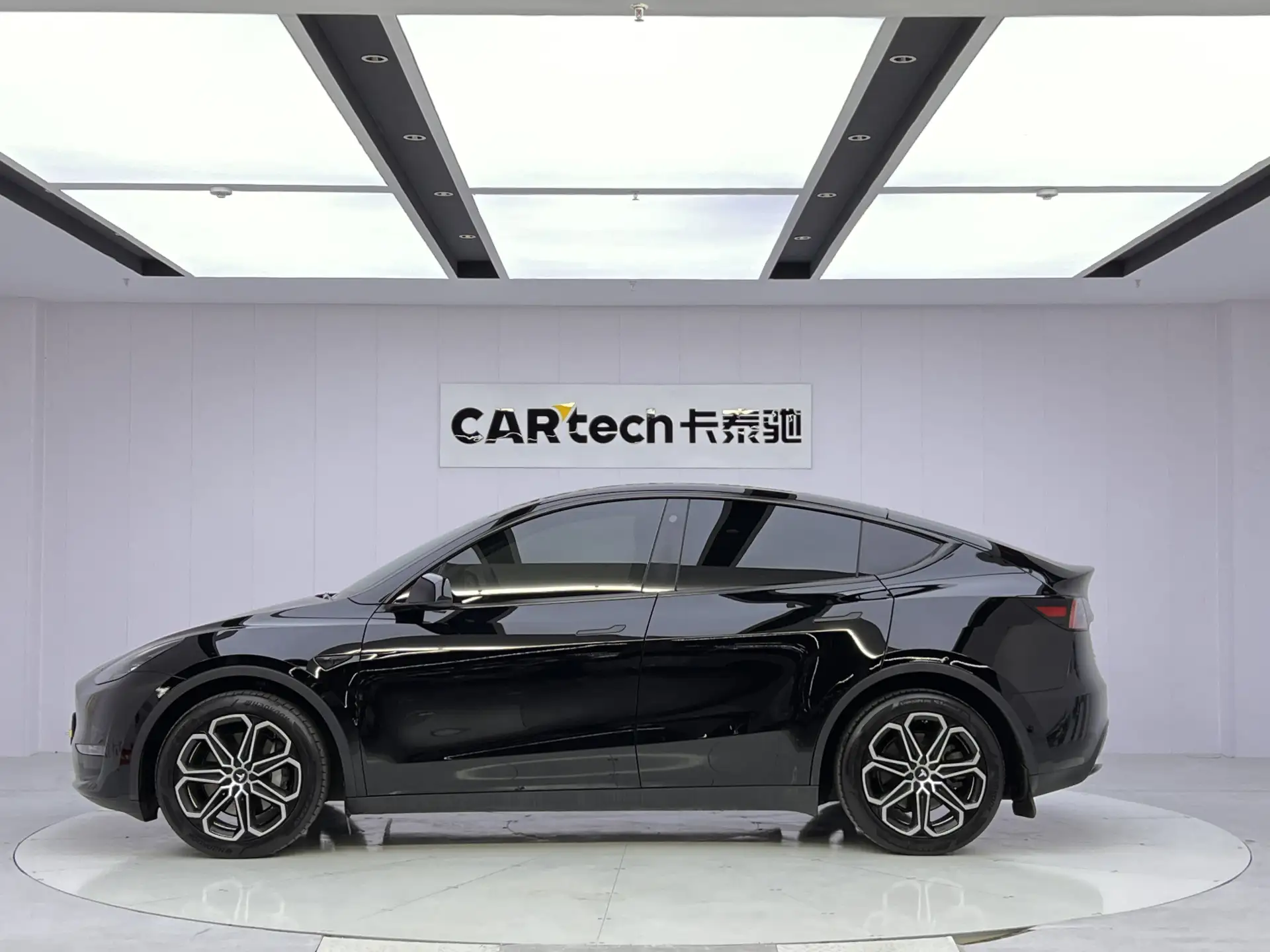 Tesla Model Y, 2022 8