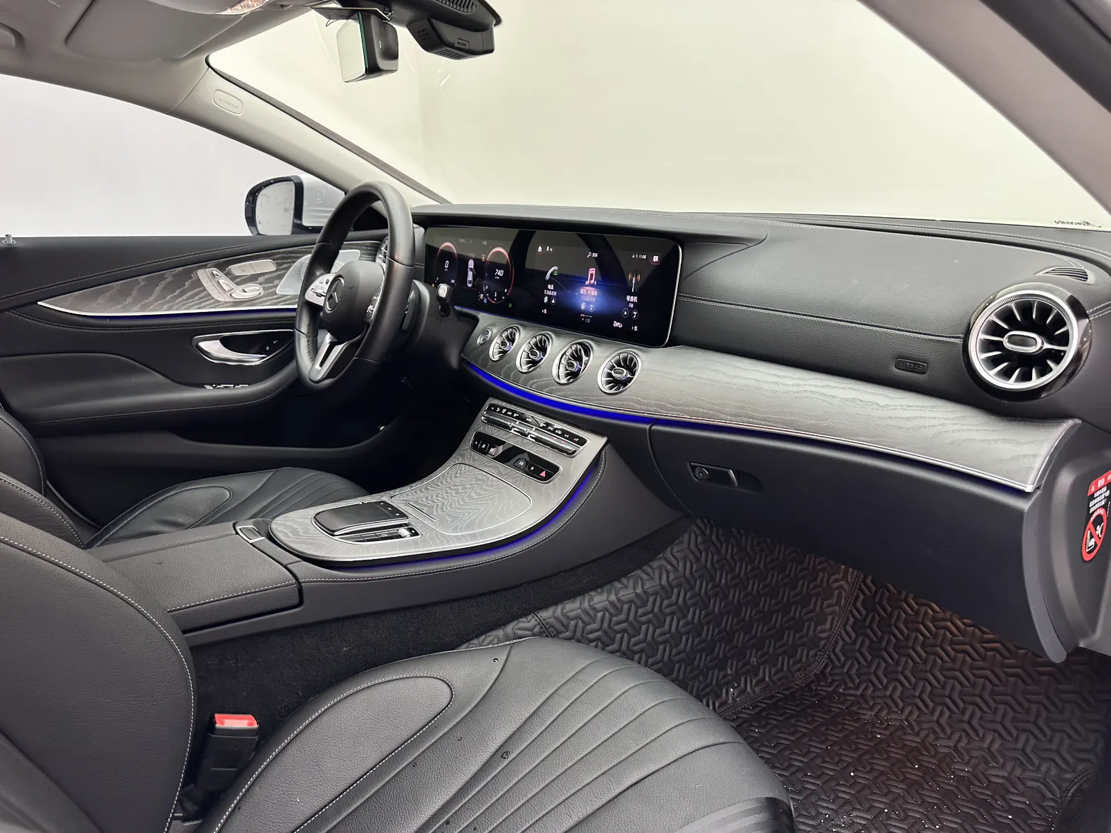 Mercedes-Benz CLS 300, 2021 11