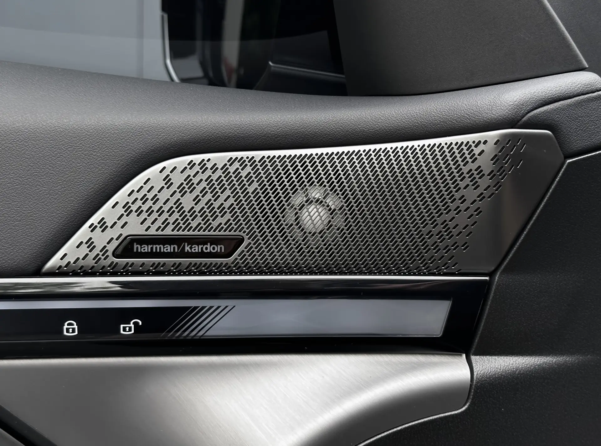 BMW 530Li, 2024 16