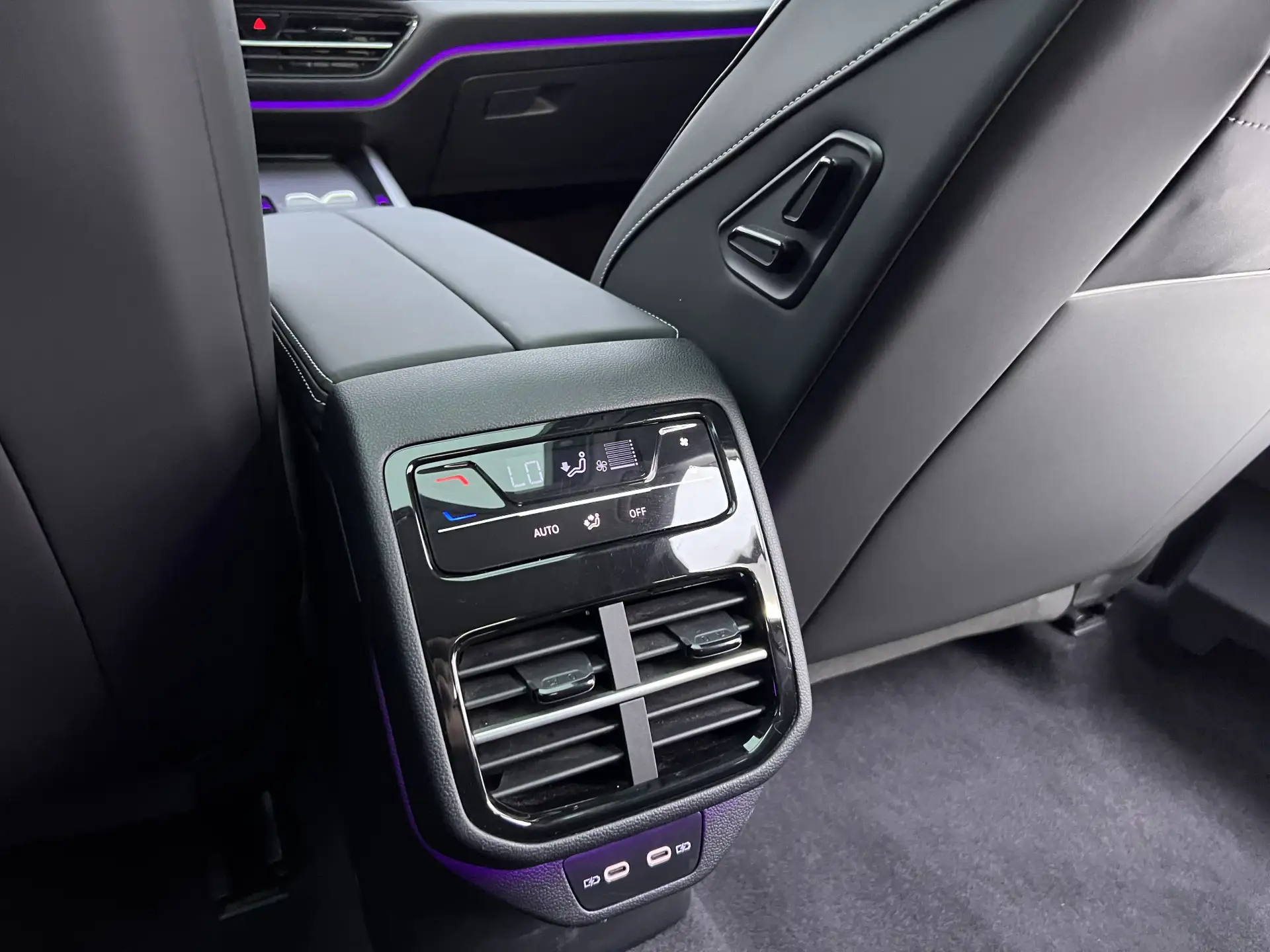 Volkswagen Passat, 2025 25