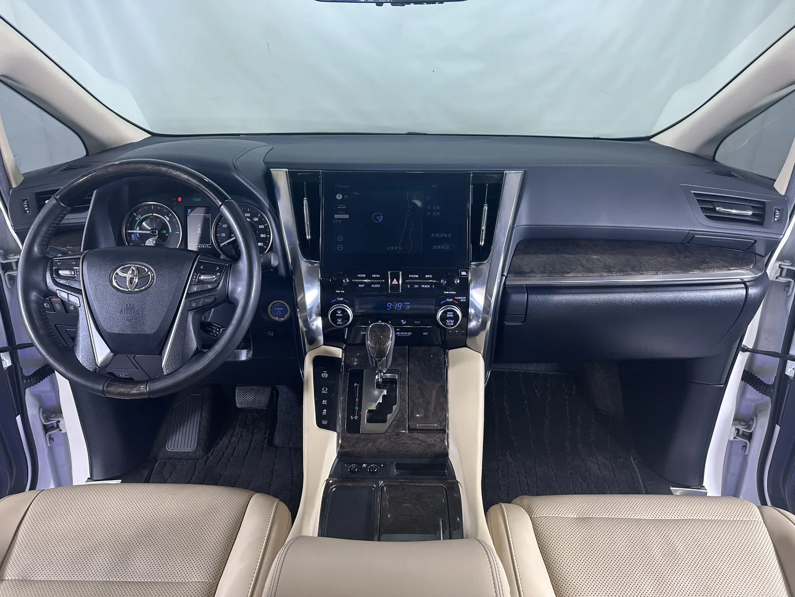 Toyota Alphard, 2023 10