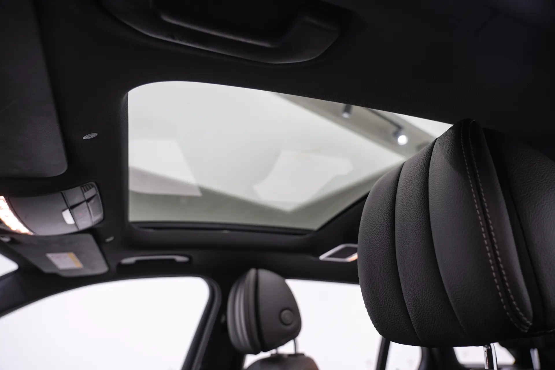 Mercedes-Benz GLC 260 L, 2022 24