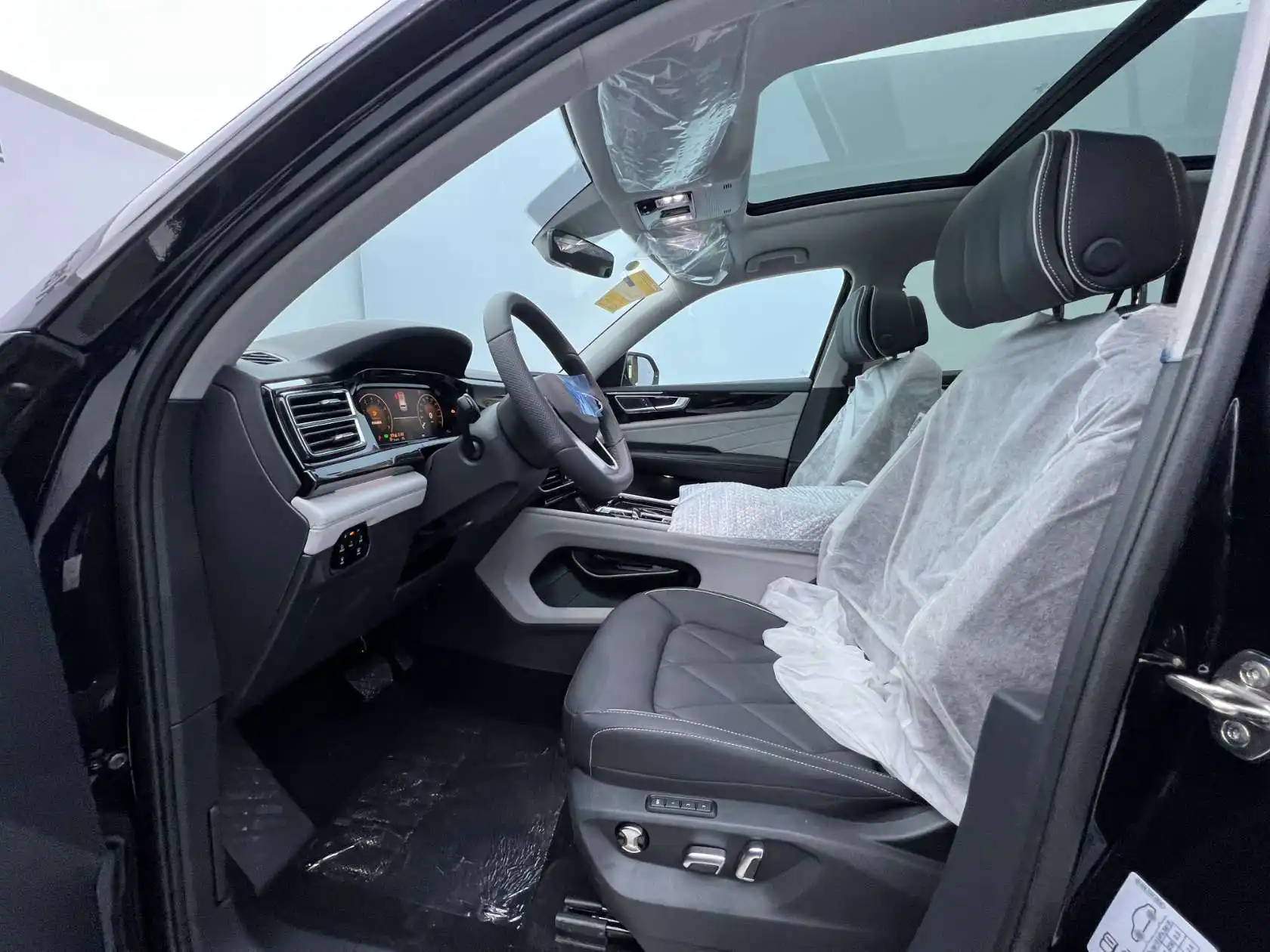 Volkswagen Teramont, 2025 11