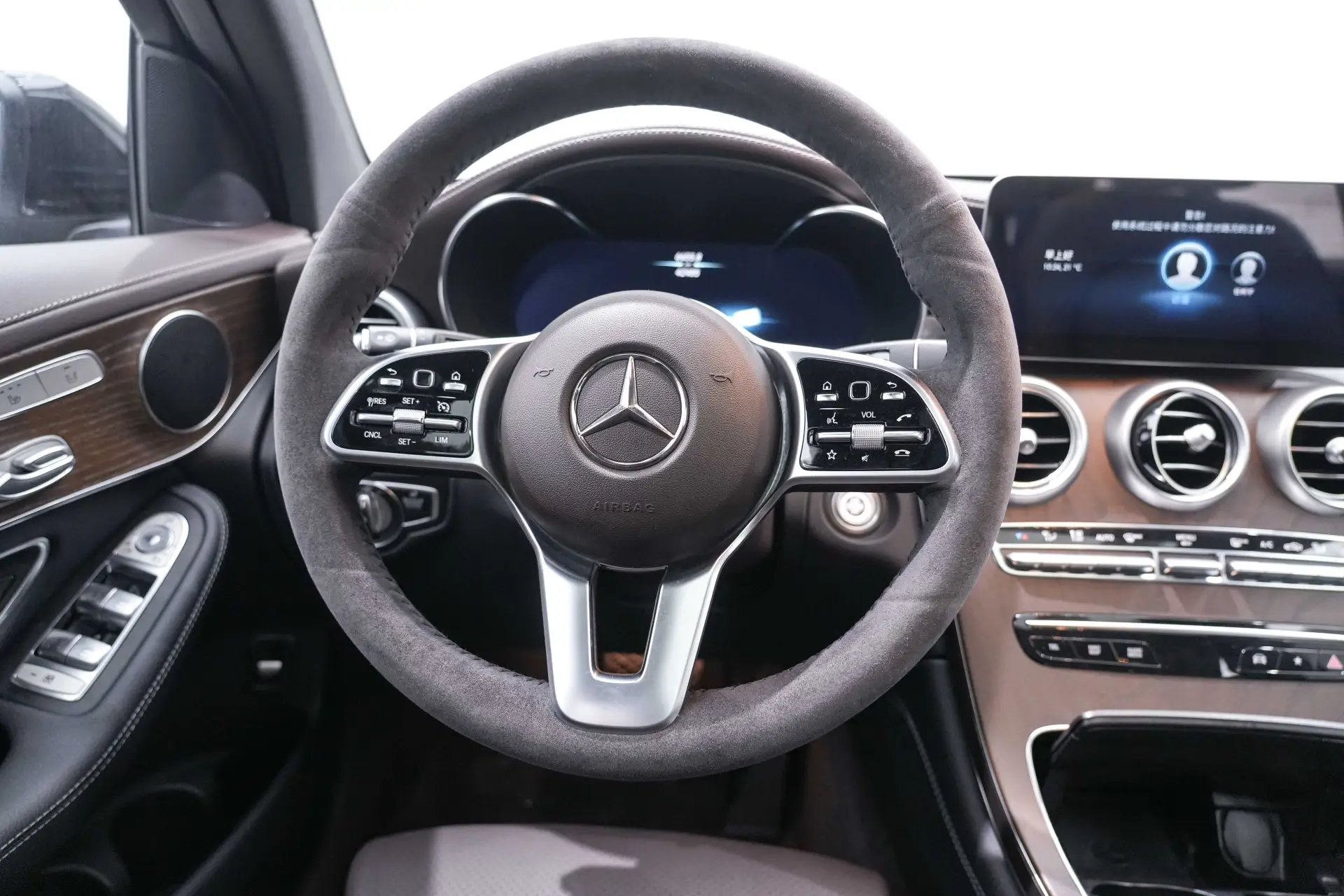 Mercedes-Benz GLC 260 L, 2022 17
