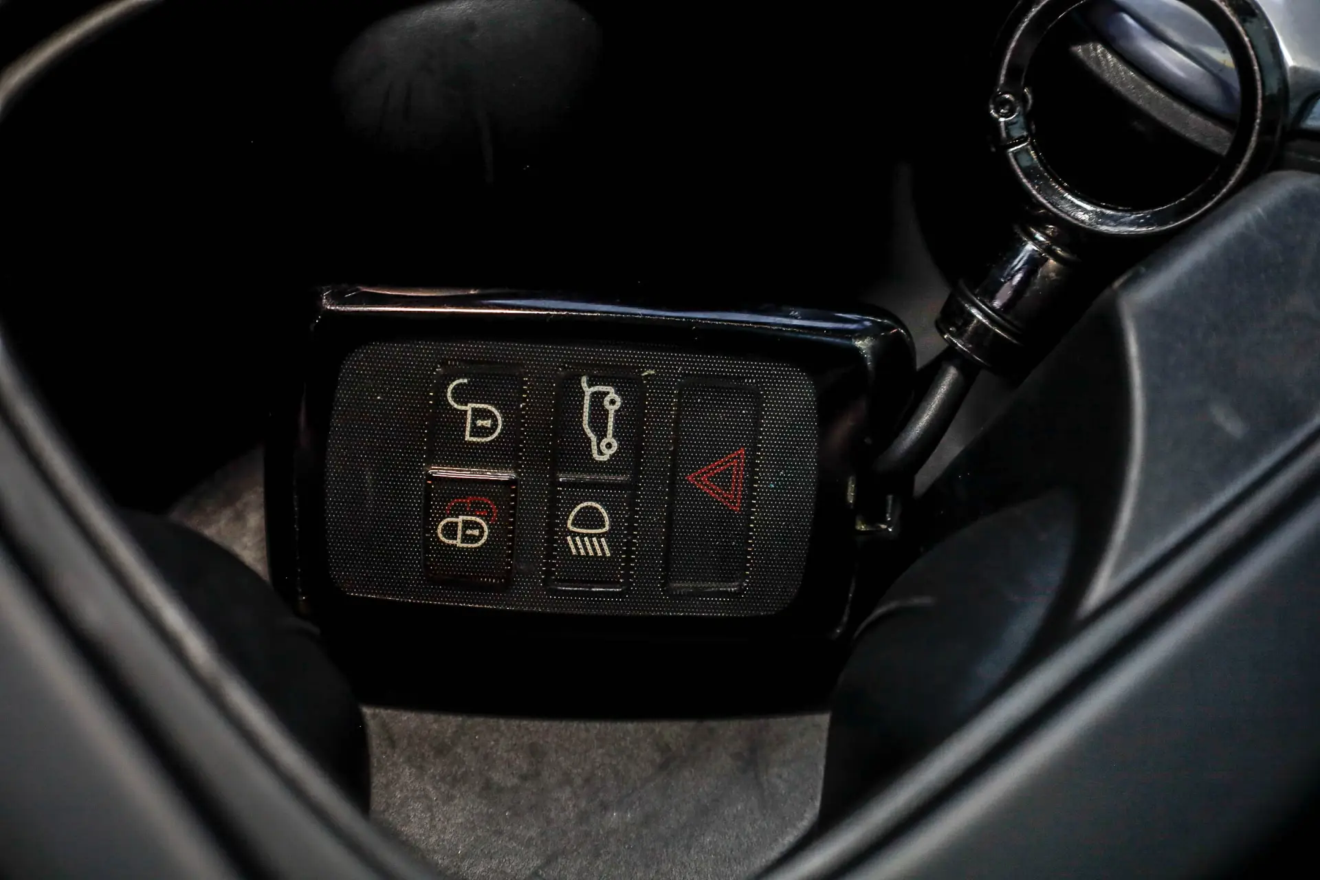 Land Rover Defender, 2024 22