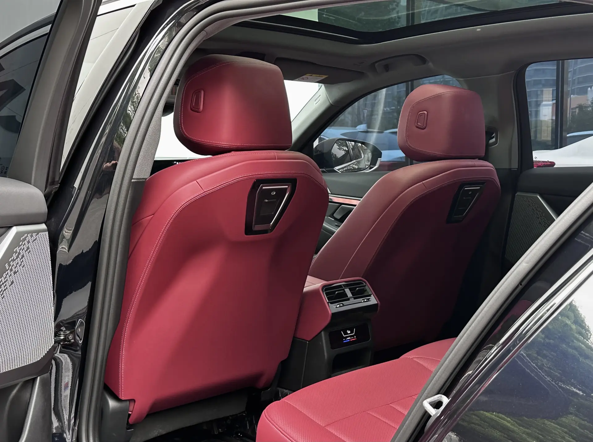 BMW 530Li, 2024 25