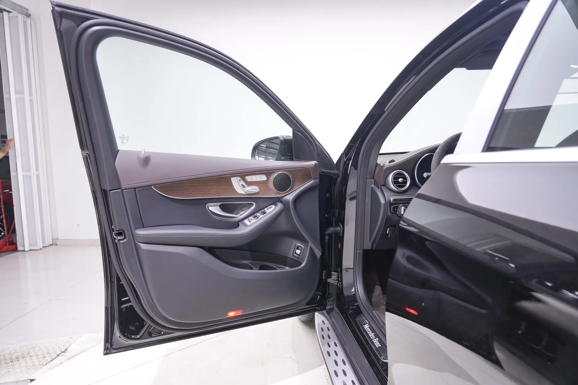 Mercedes-Benz GLC 260 L, 2022 19