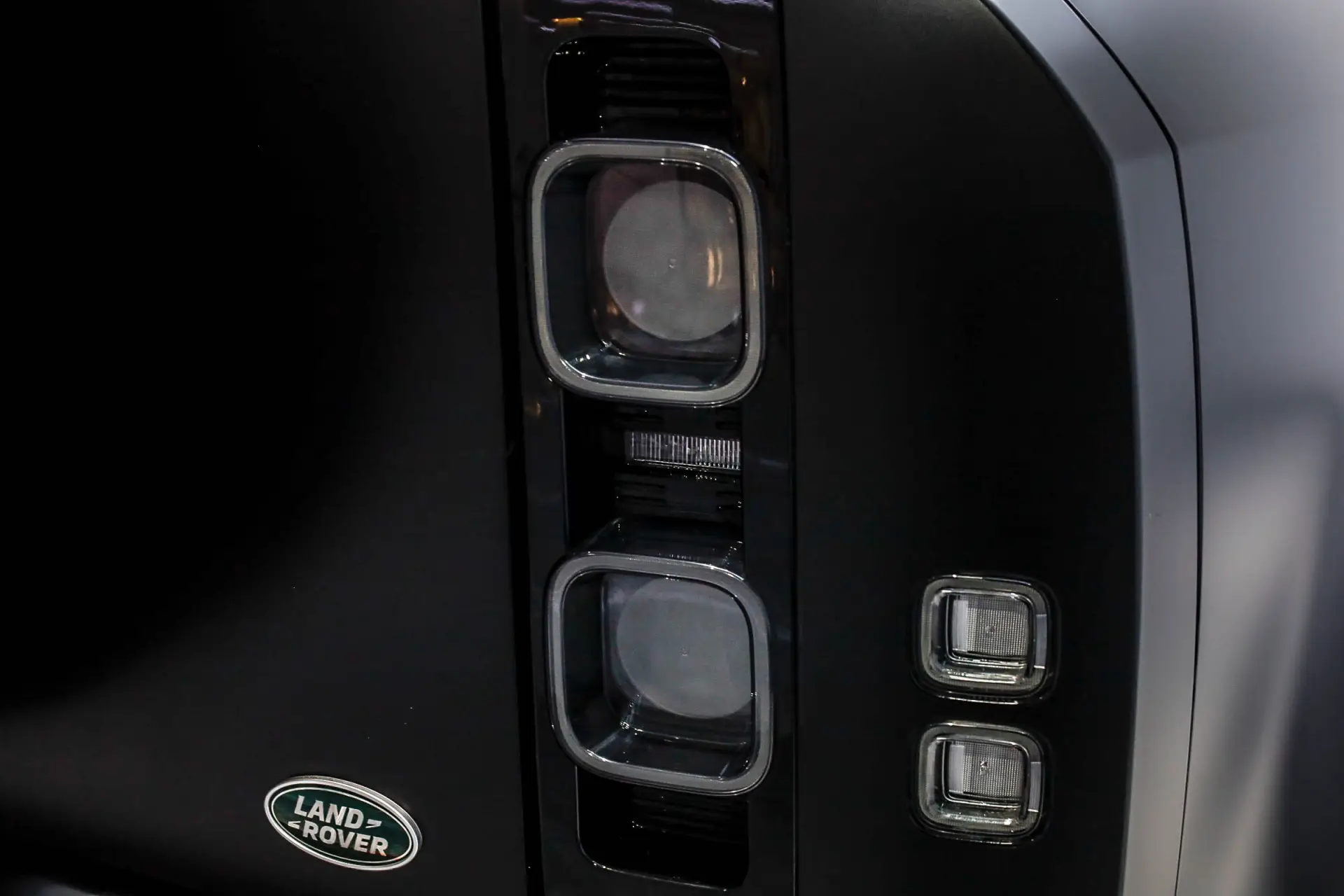 Land Rover Defender, 2024 27