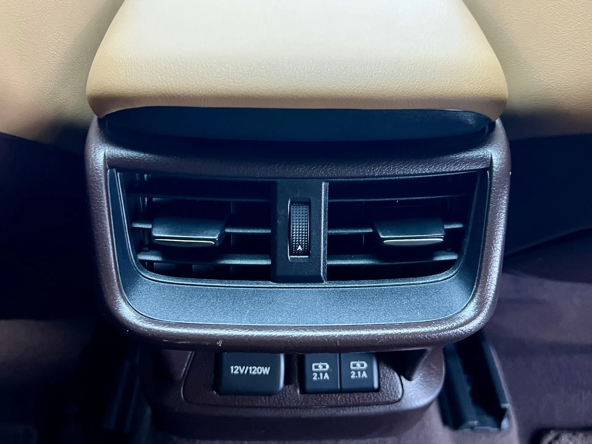 Lexus ES 200, 2021 19