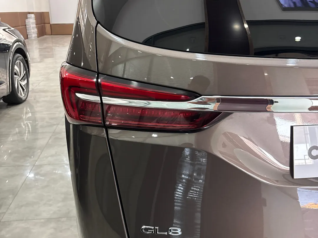 Buick GL8, 2024 11