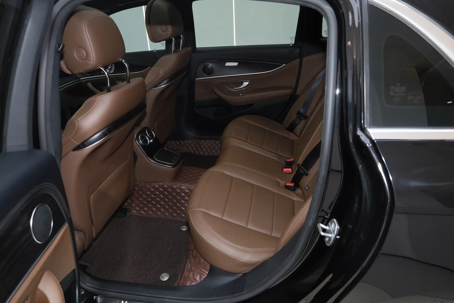 Mercedes-Benz E 300 L, 2021 27