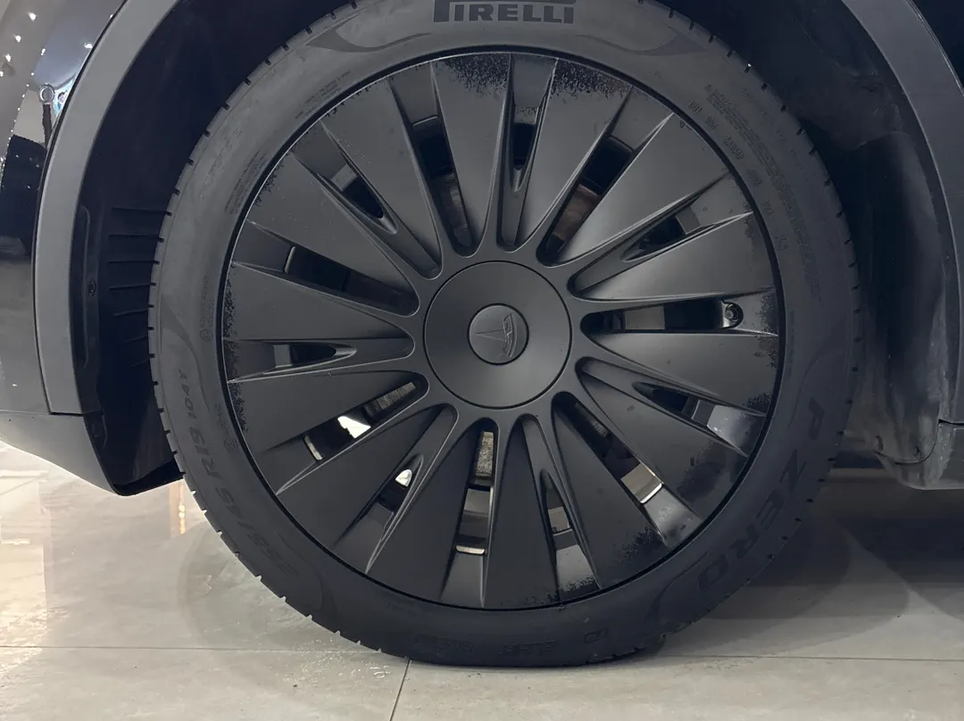 Tesla Model Y, 2023 12