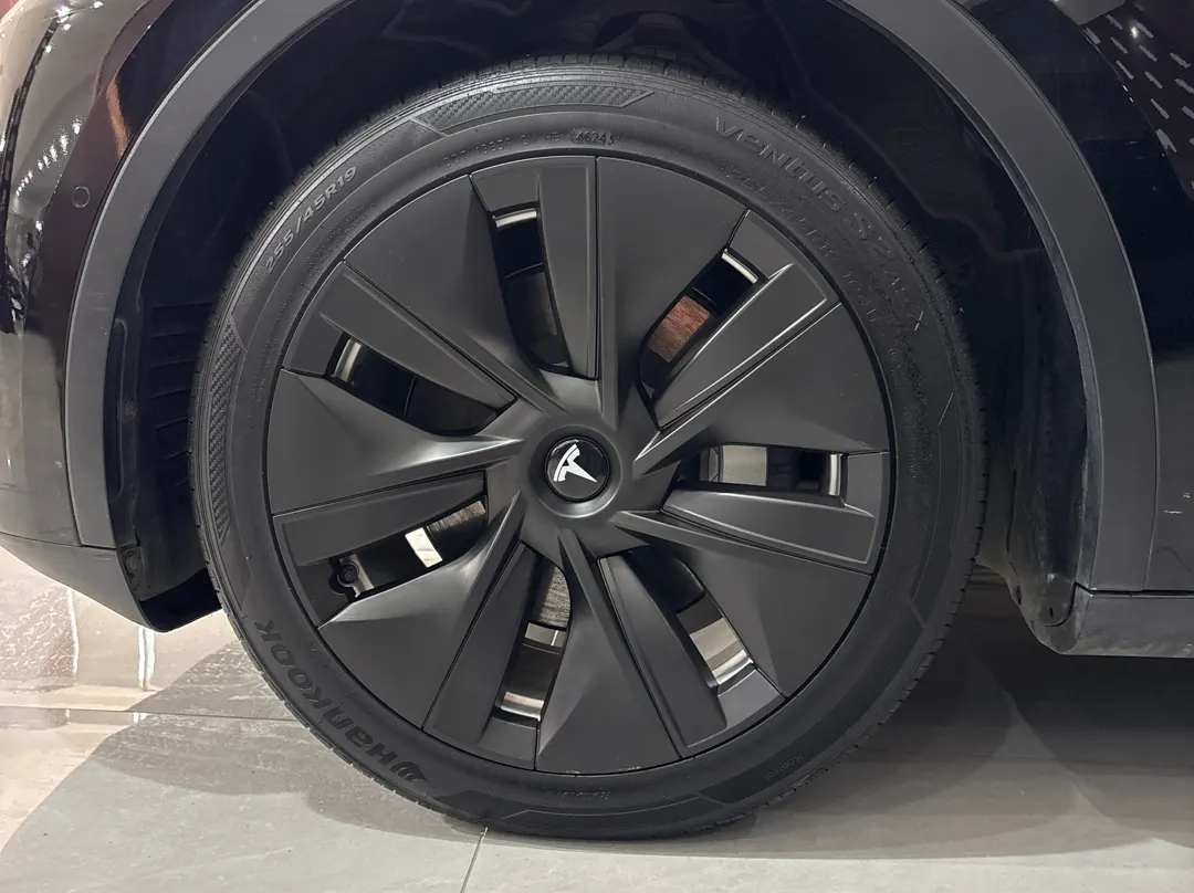 Tesla Model Y, 2022 11