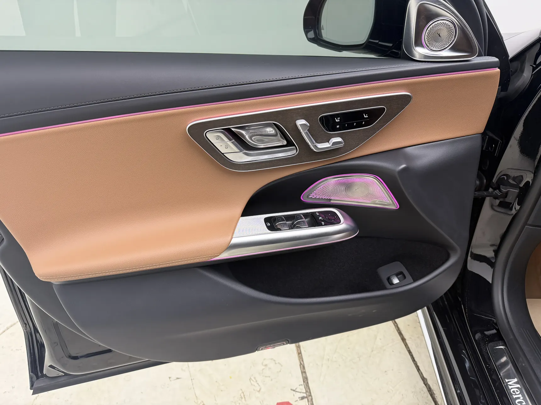 Mercedes-Benz E 300 L, 2025 18