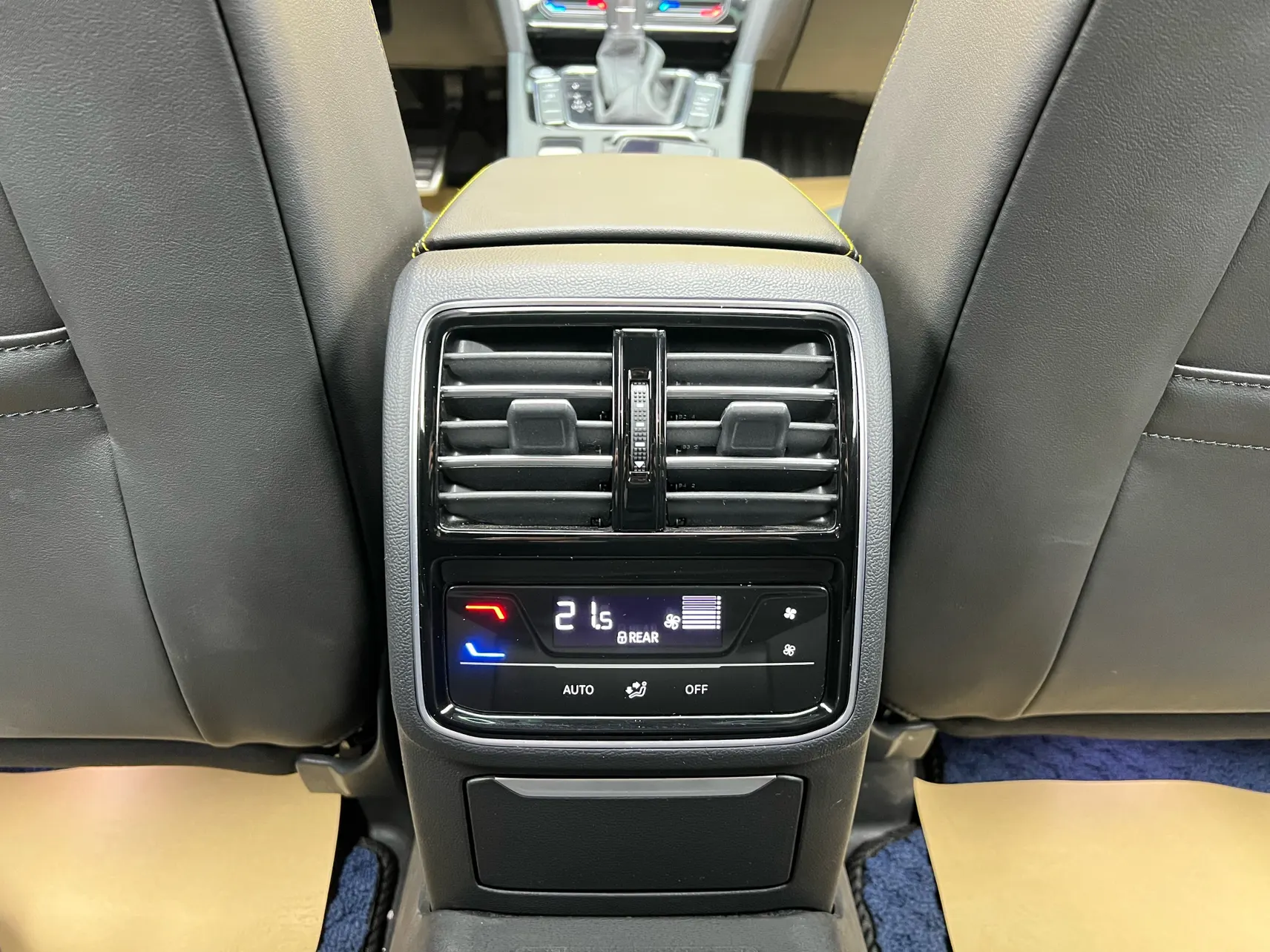Volkswagen CC, 2024 22