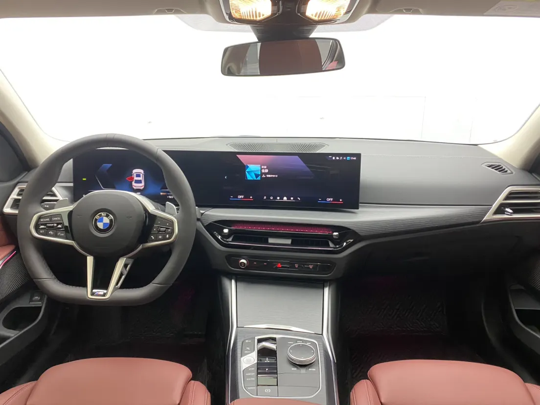BMW 325Li, 2025 22