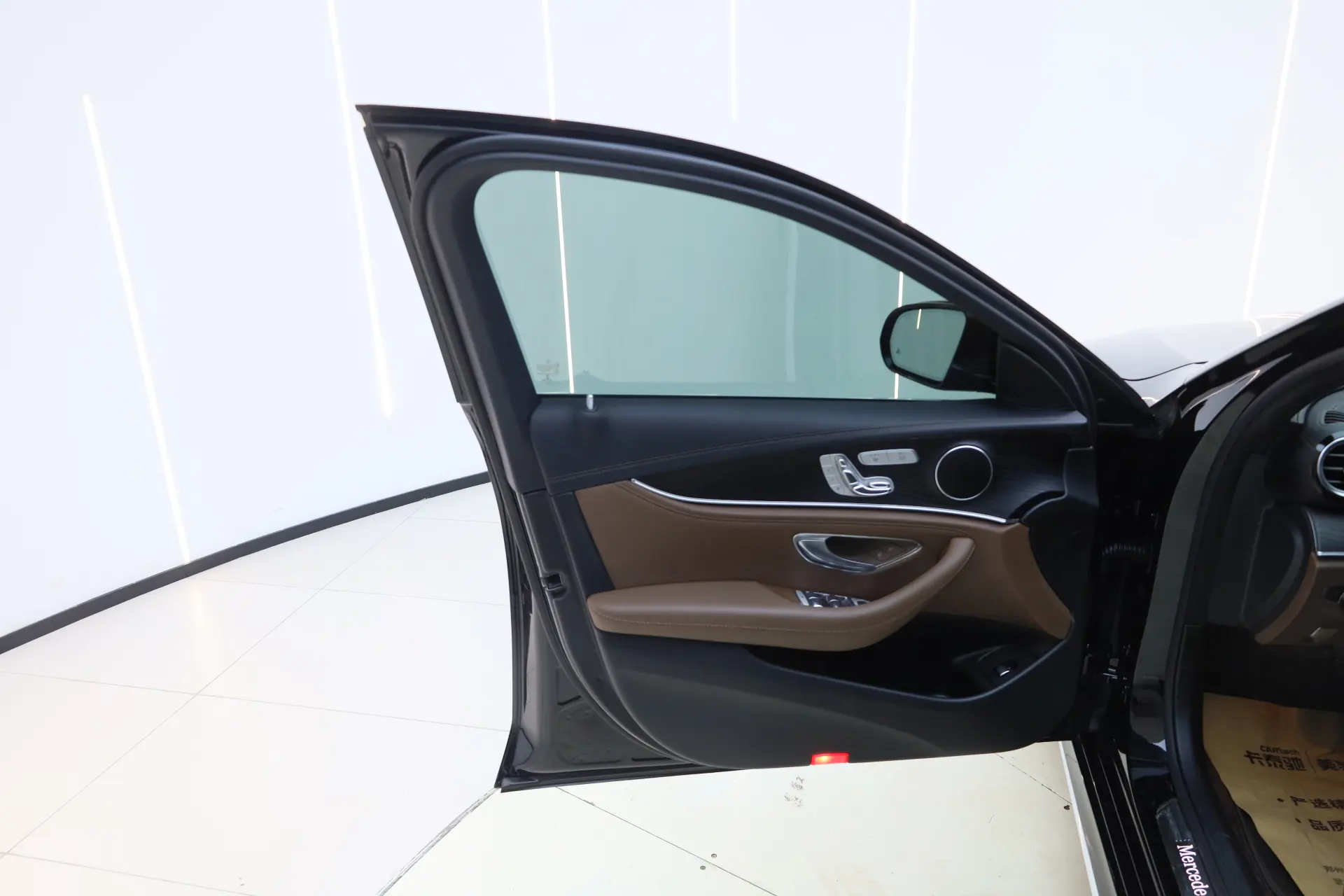 Mercedes-Benz E 300 L, 2021 30
