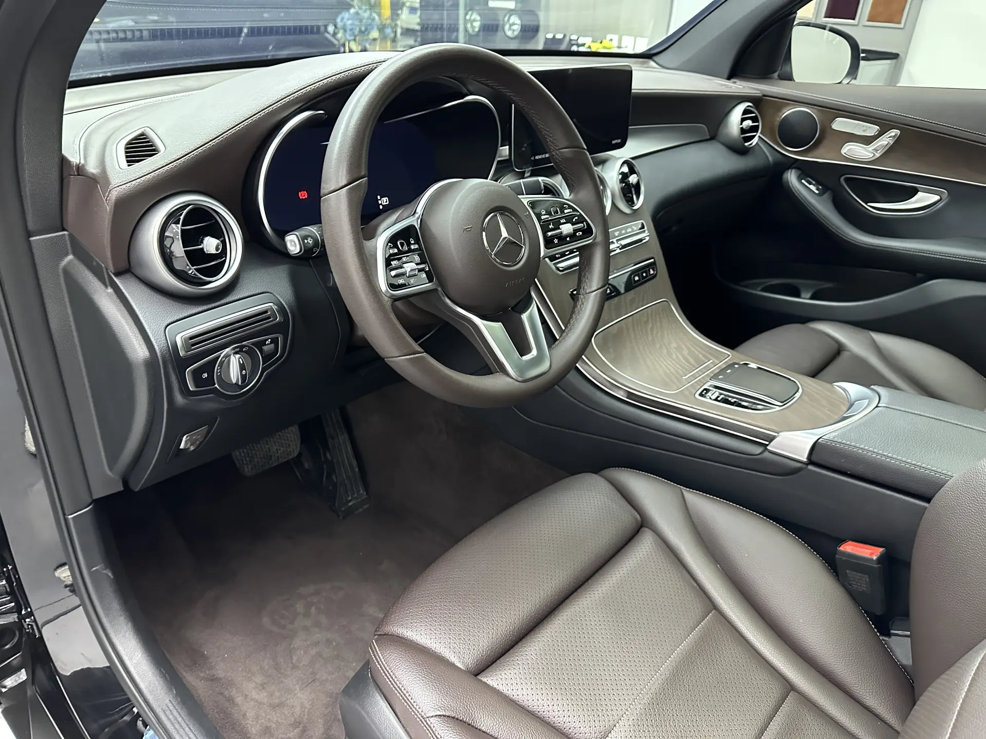 Mercedes-Benz GLC 300 L, 2022 12