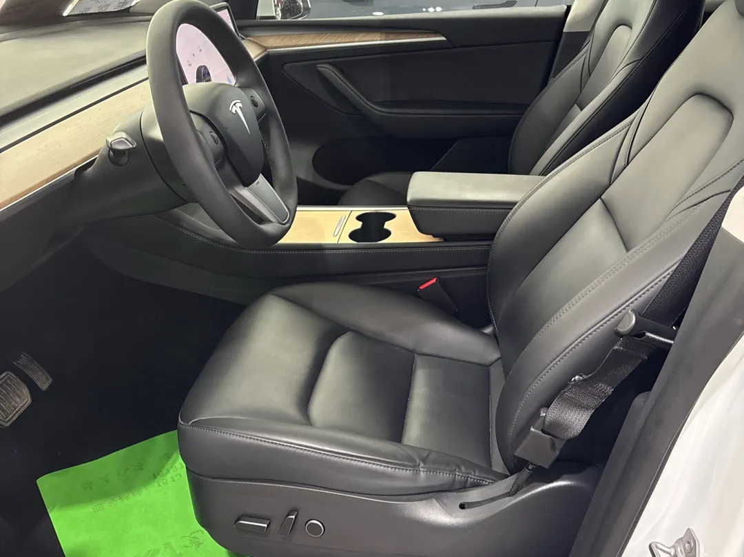 Tesla Model Y, 2021 11