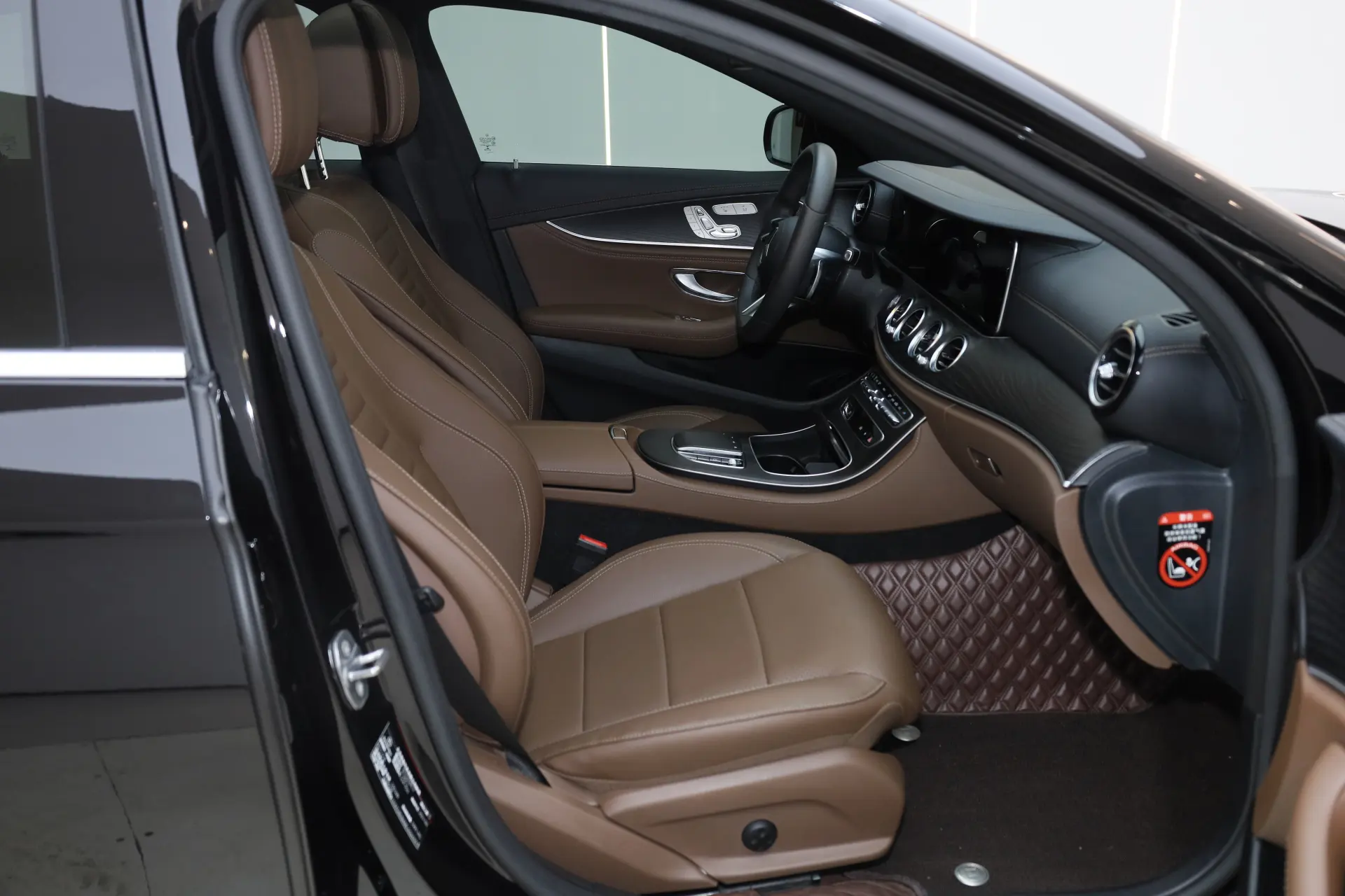 Mercedes-Benz E 300 L, 2021 20