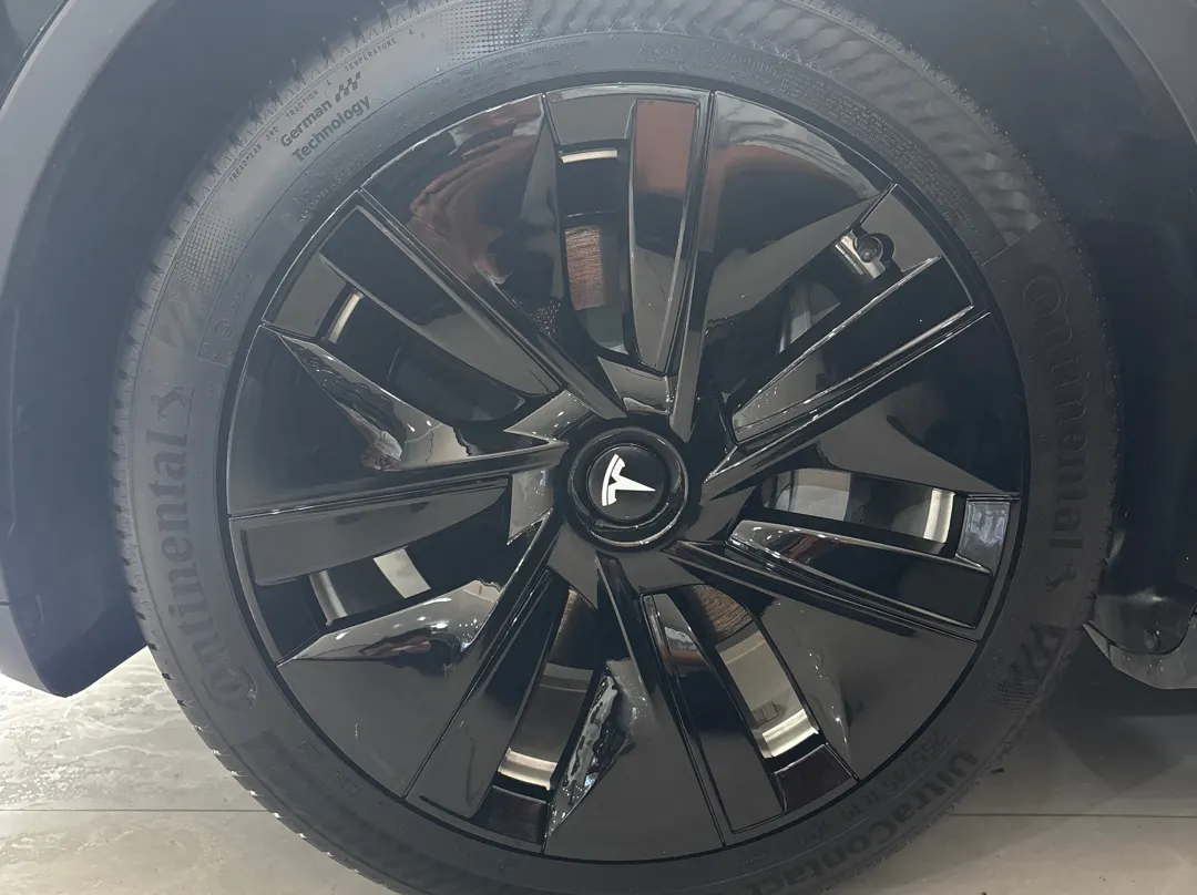 Tesla Model Y, 2022 10