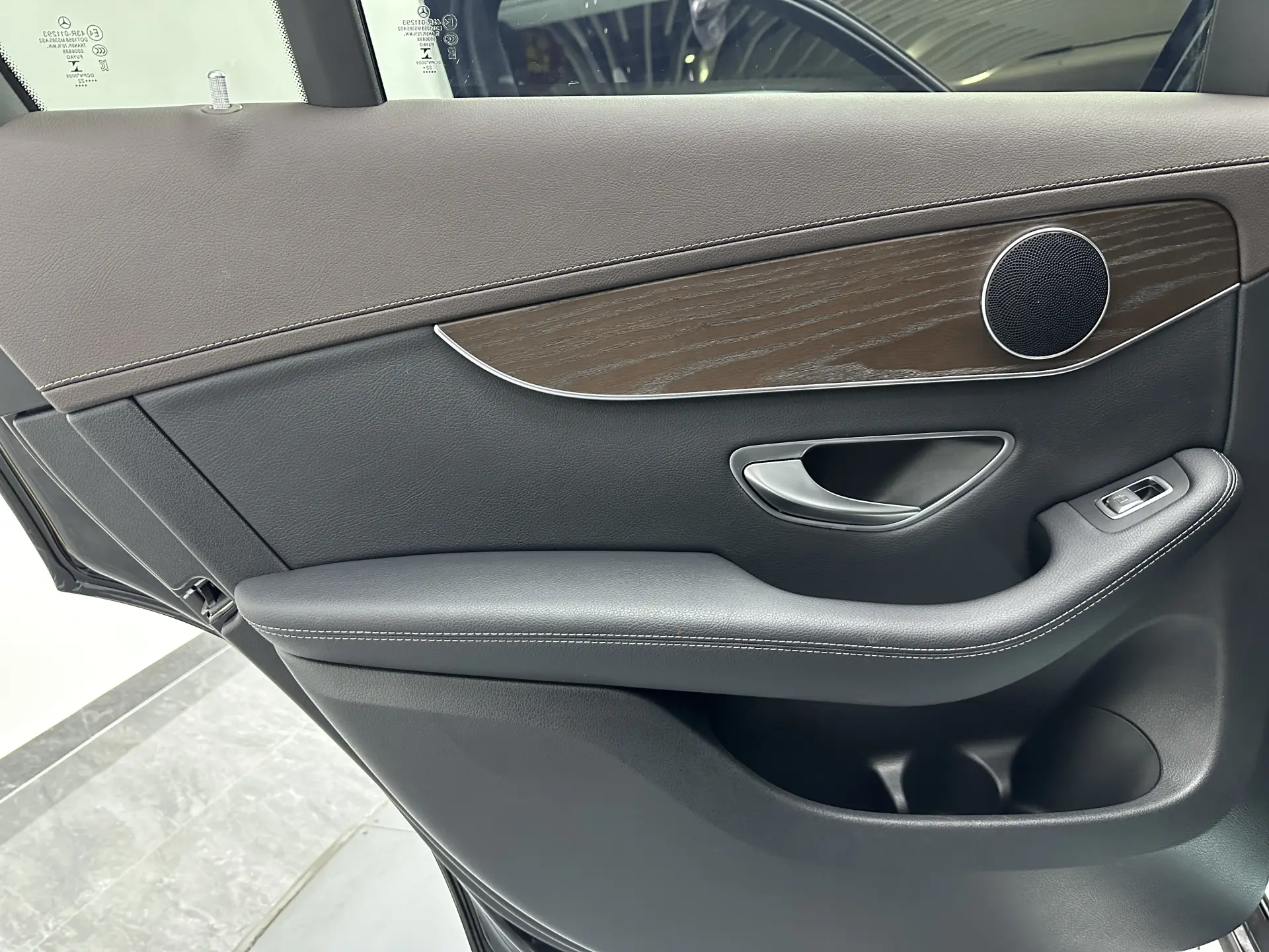Mercedes-Benz GLC 300 L, 2022 24