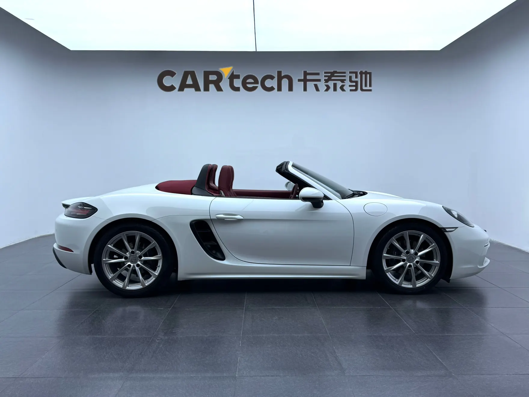 Porsche Boxster, 2023 11