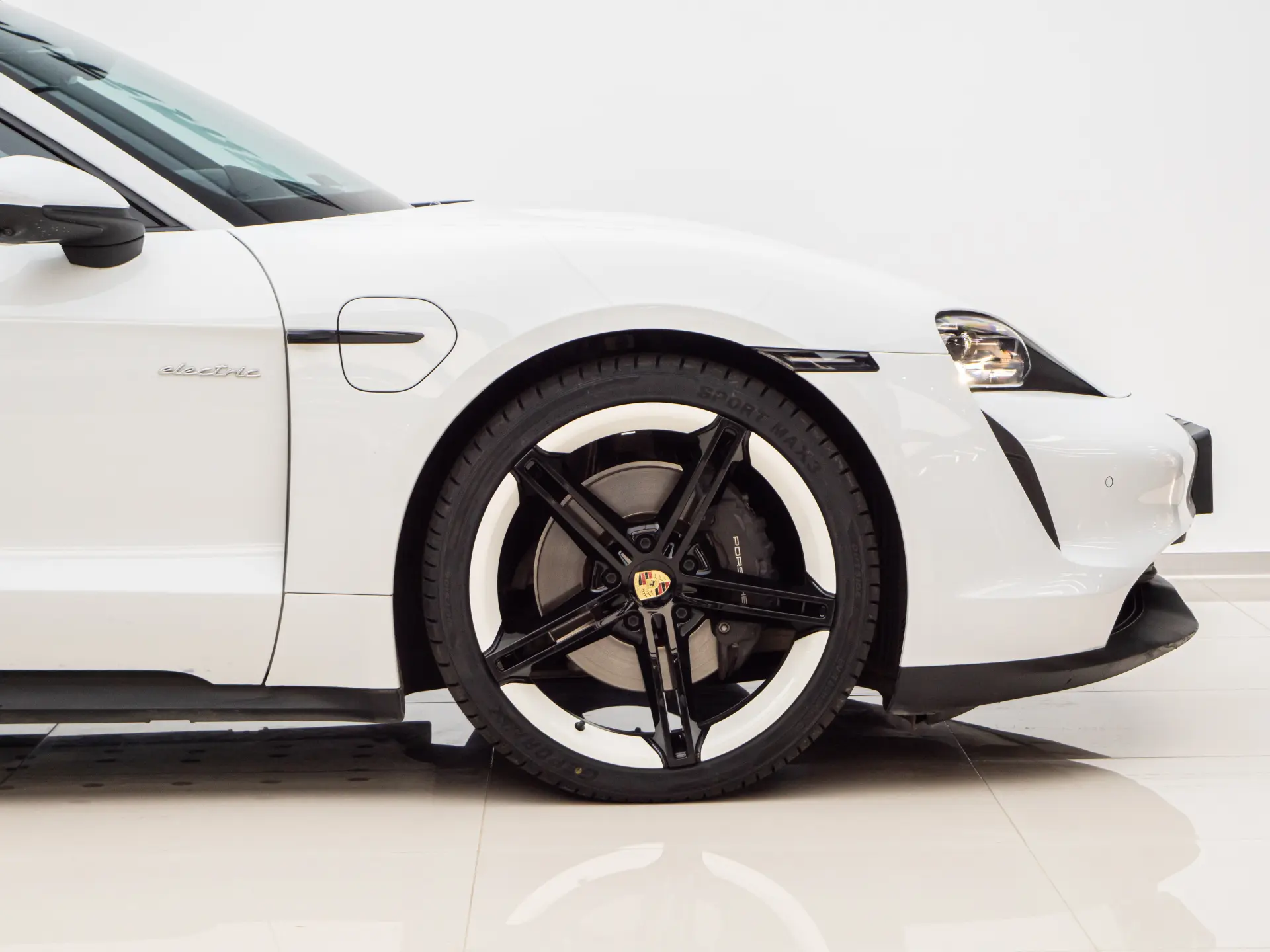Porsche Taycan, 2024 11