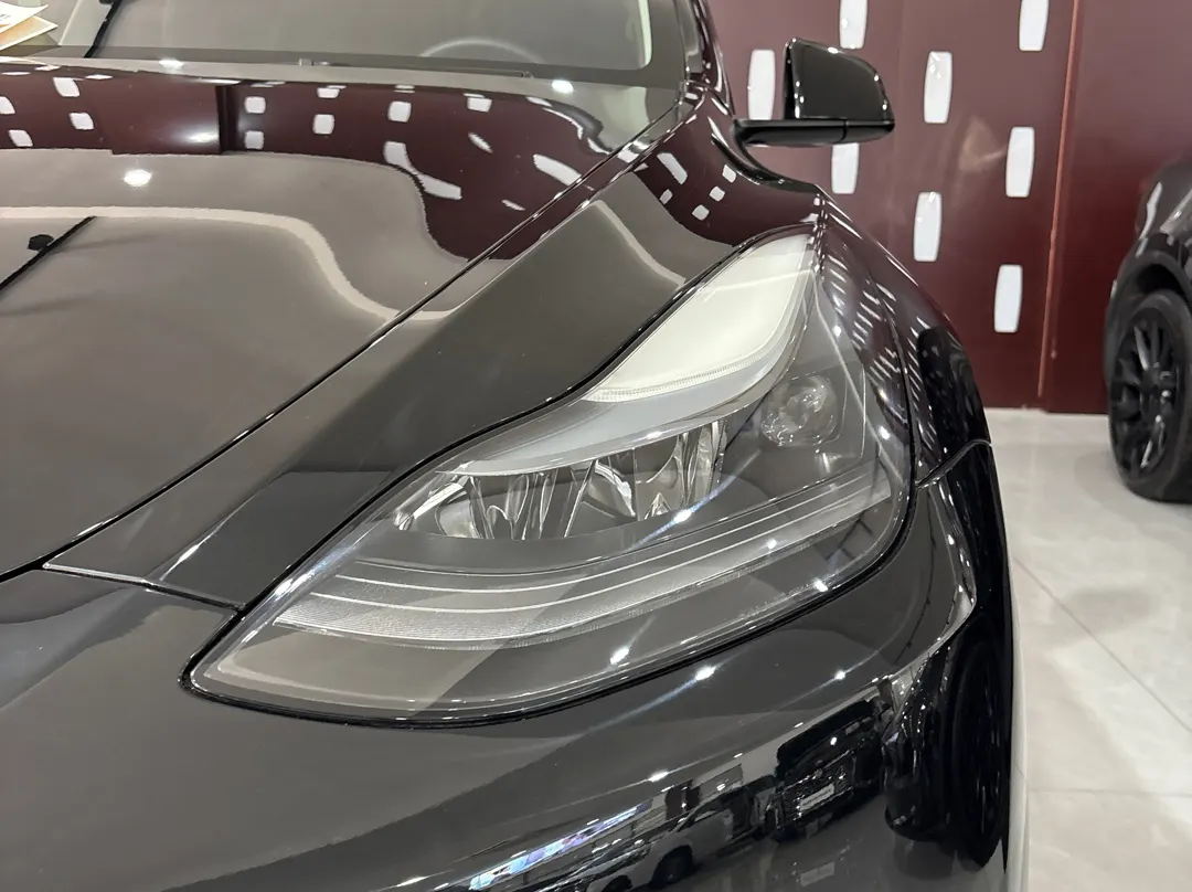 Tesla Model Y, 2023 10